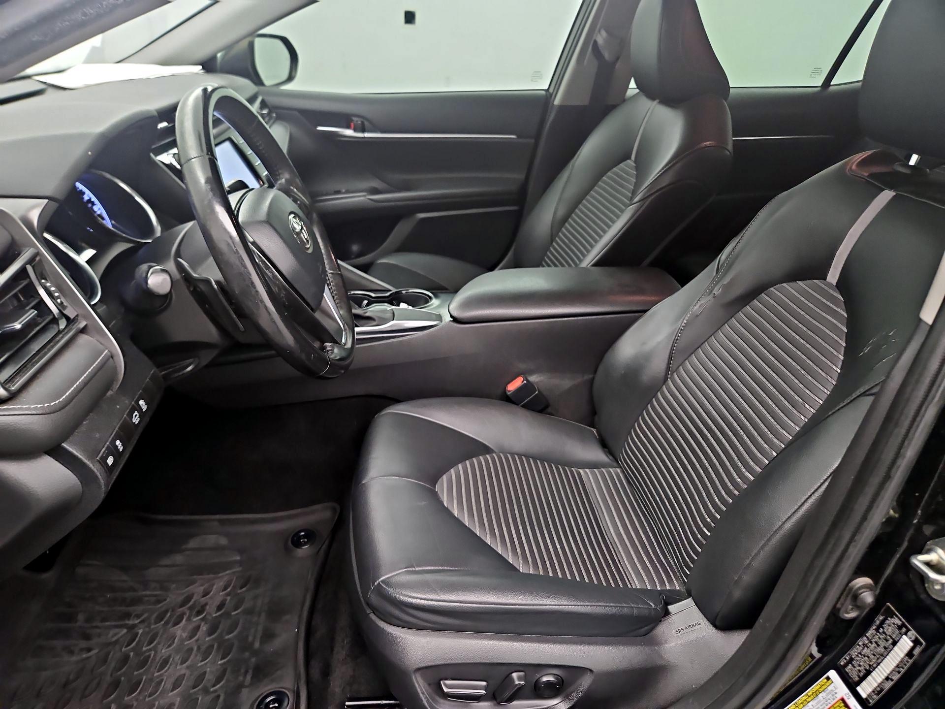 Thumbnail: 2020 Toyota Camry - 11