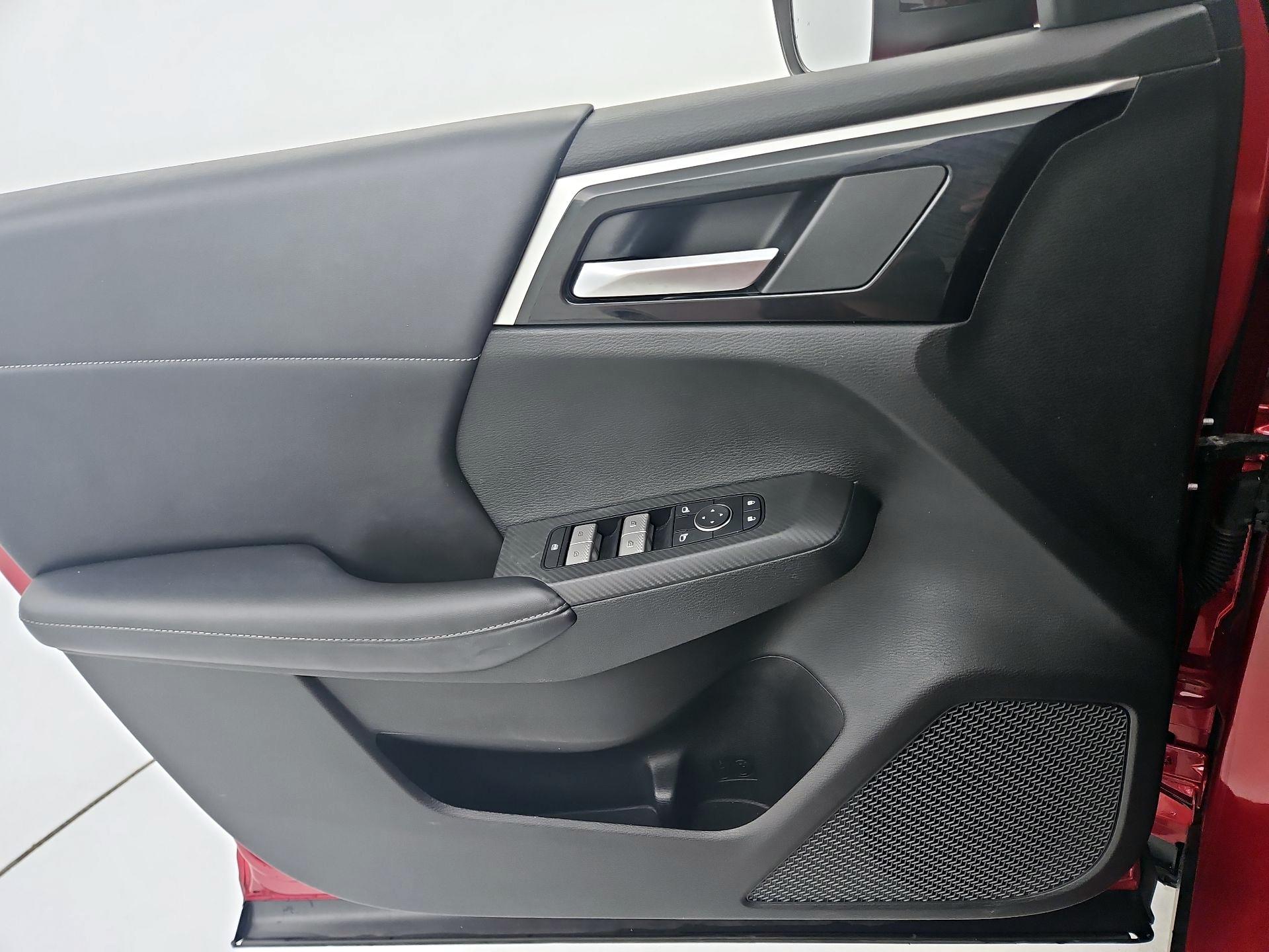 Thumbnail: 2022 Mitsubishi Outlander - 12