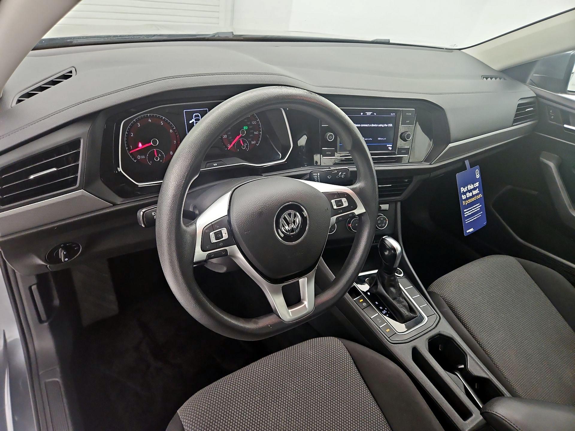 Thumbnail: 2020 Volkswagen Jetta - 9