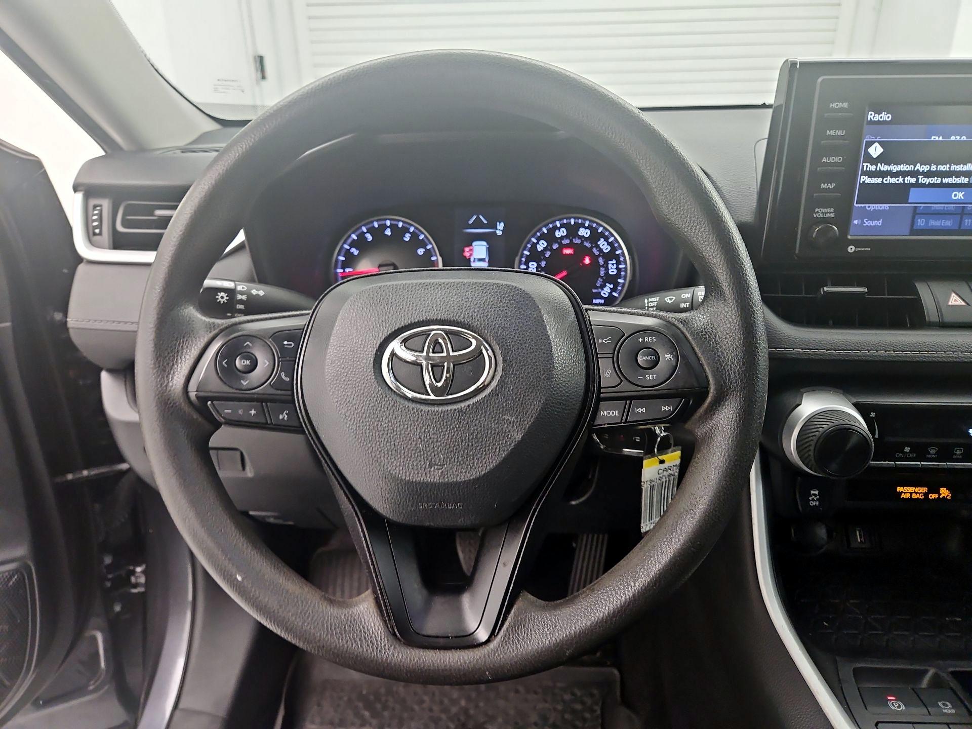 Thumbnail: 2022 Toyota RAV4 - 10