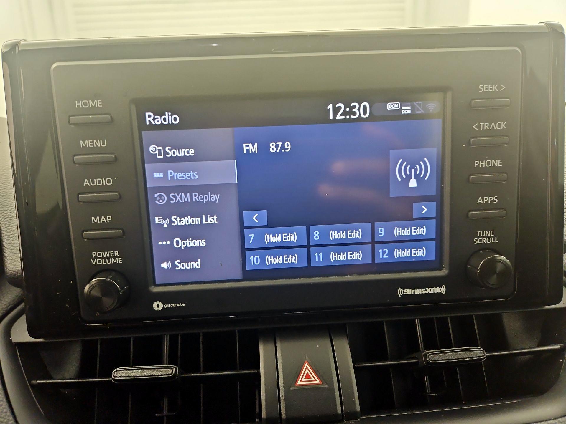 Thumbnail: 2022 Toyota RAV4 - 15