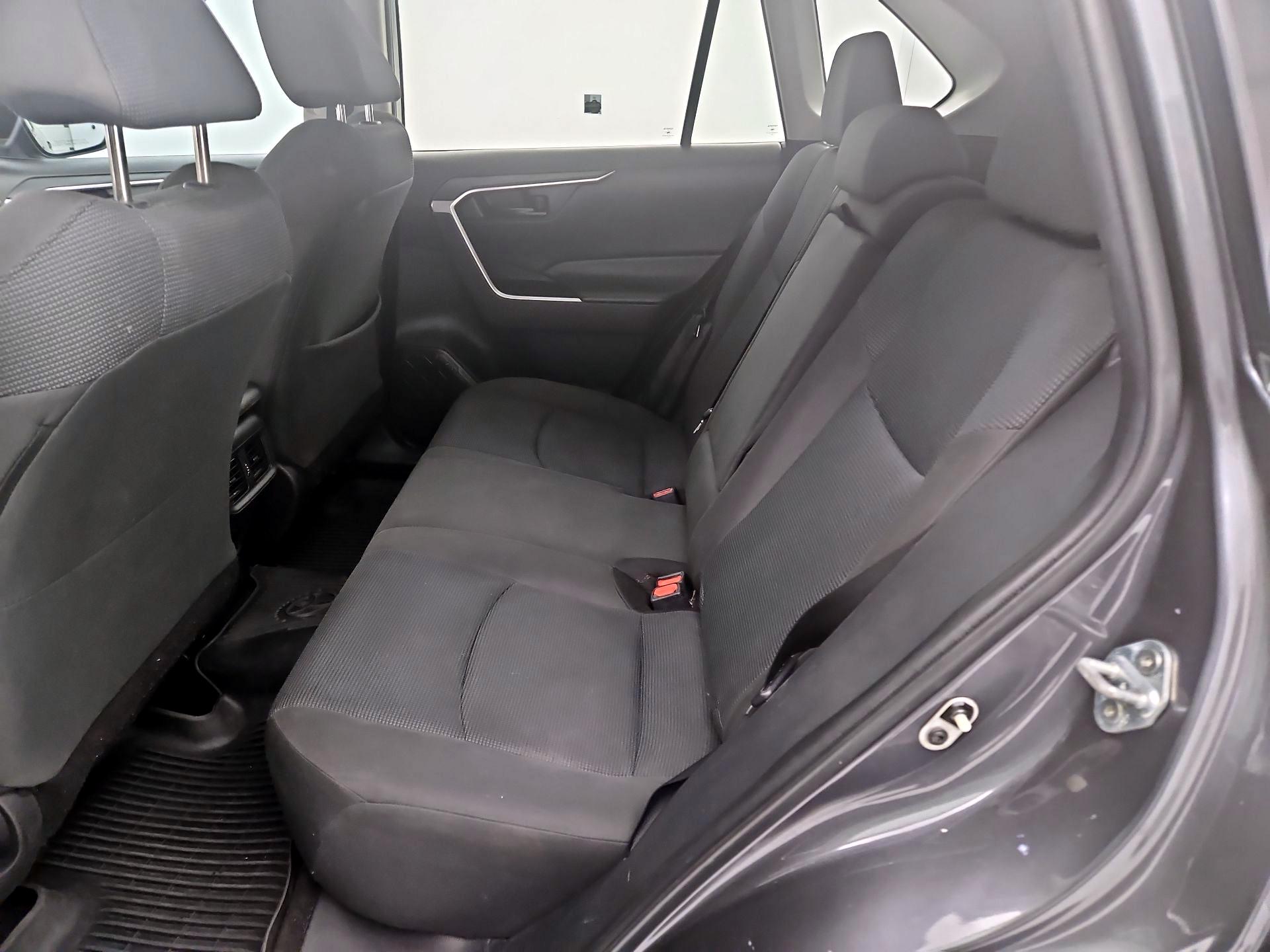 Thumbnail: 2022 Toyota RAV4 - 19