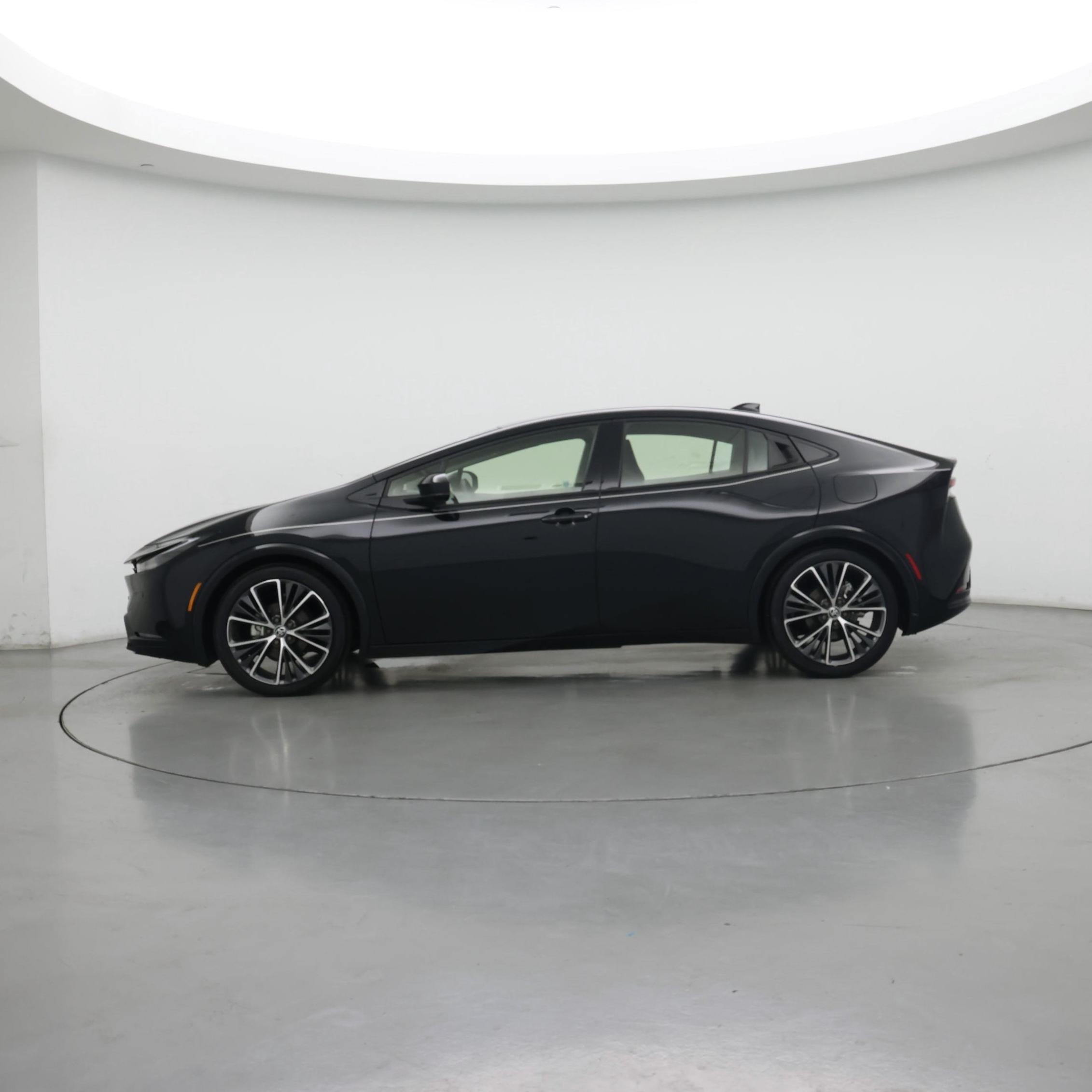 Thumbnail: 2023 Toyota Prius - 3