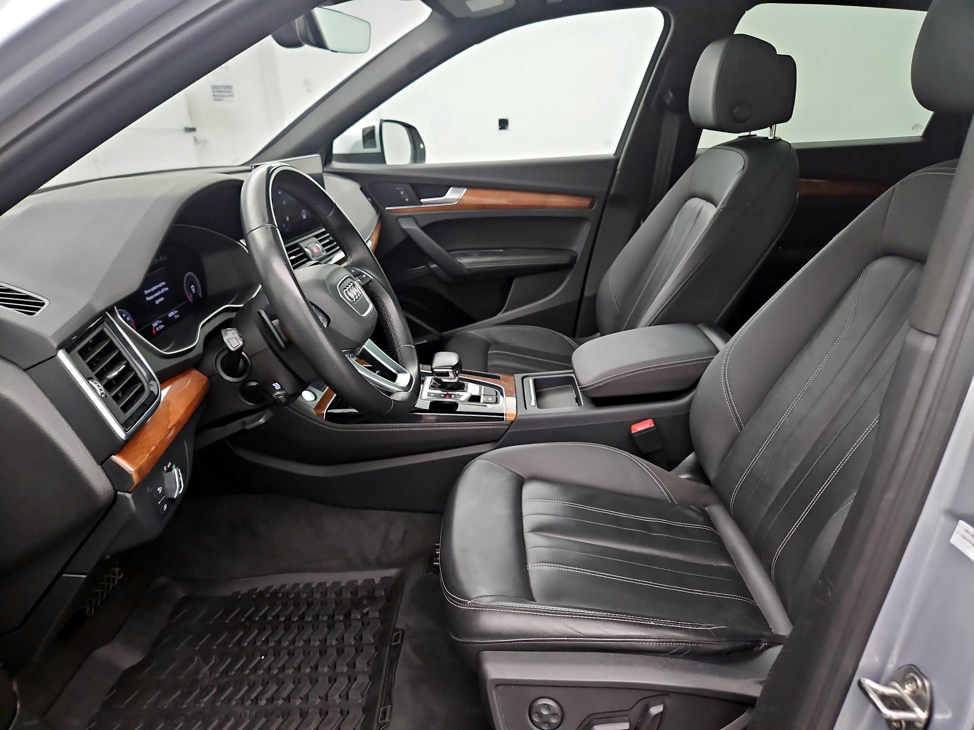 Thumbnail: 2022 Audi Q5 - 11