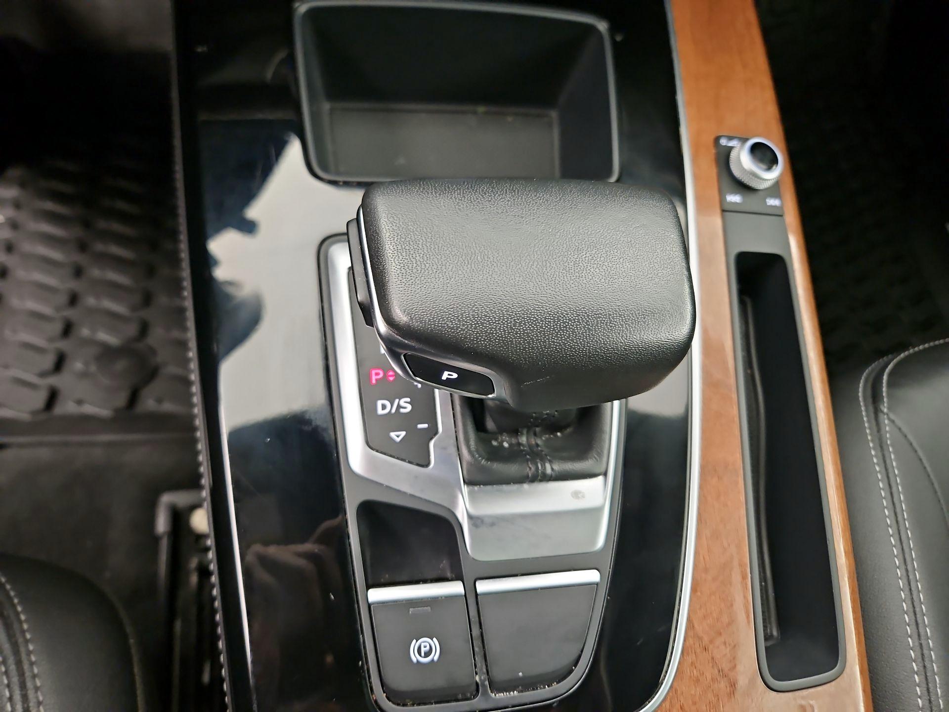 Thumbnail: 2022 Audi Q5 - 18