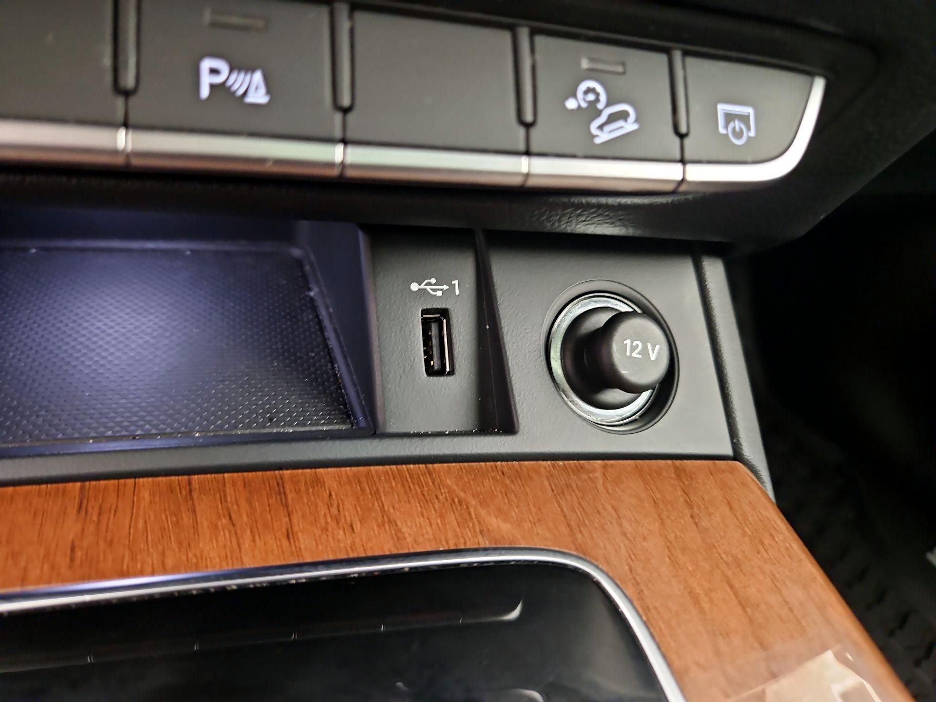 Thumbnail: 2022 Audi Q5 - 19