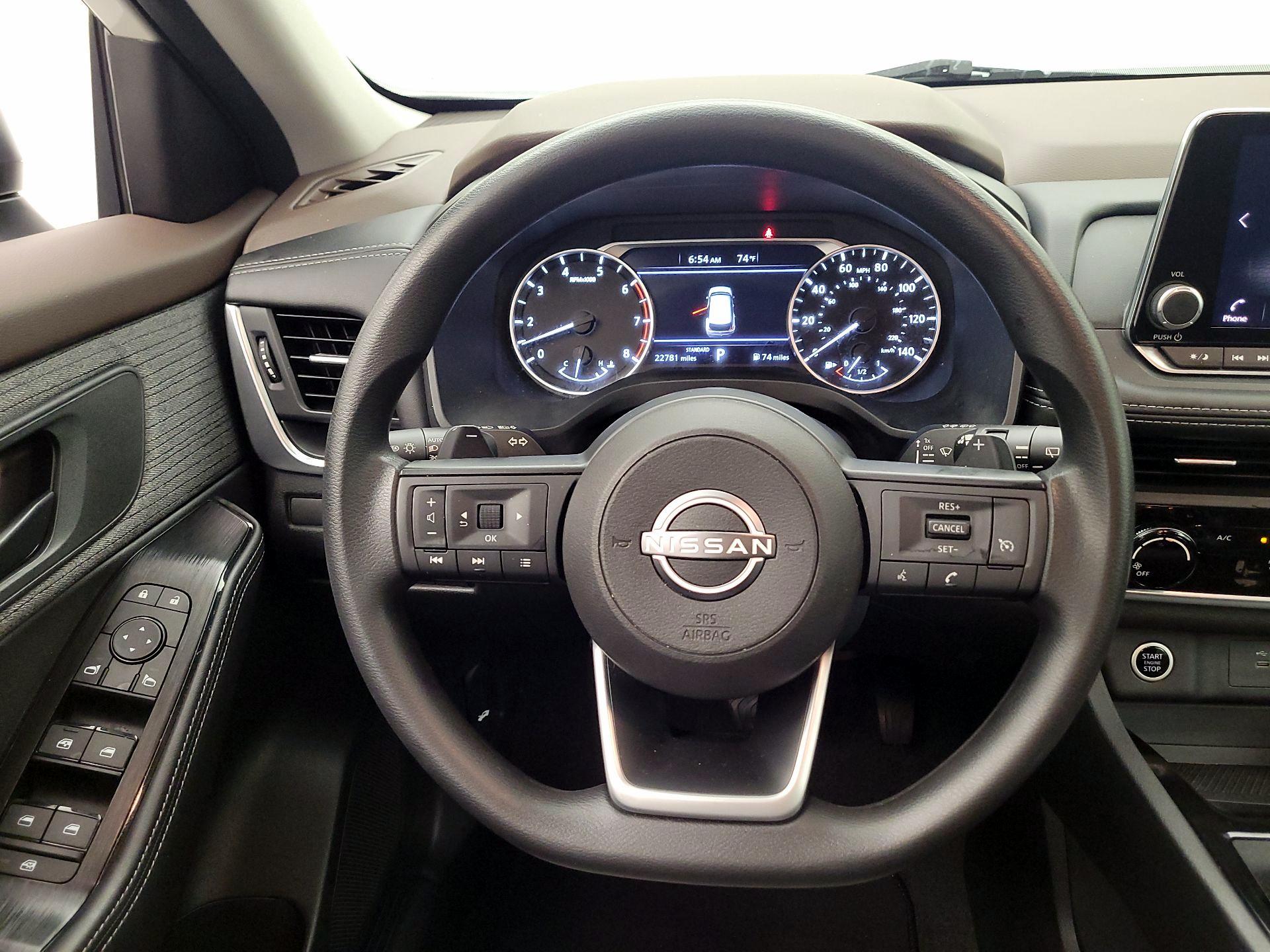 Thumbnail: 2022 Nissan Rogue - 10