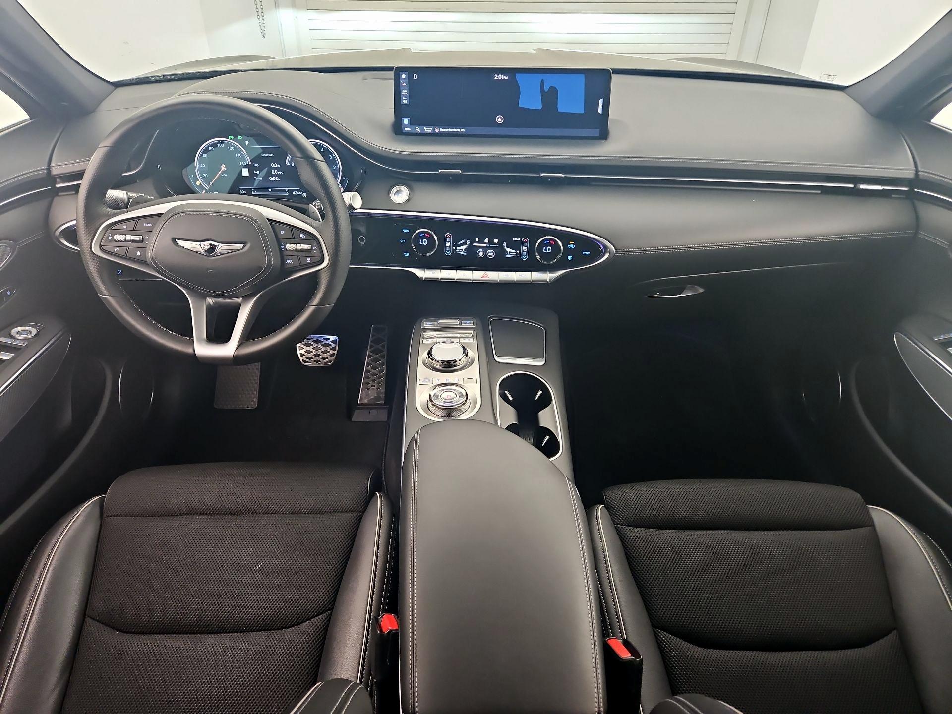 Thumbnail: 2023 Genesis GV70 - 9