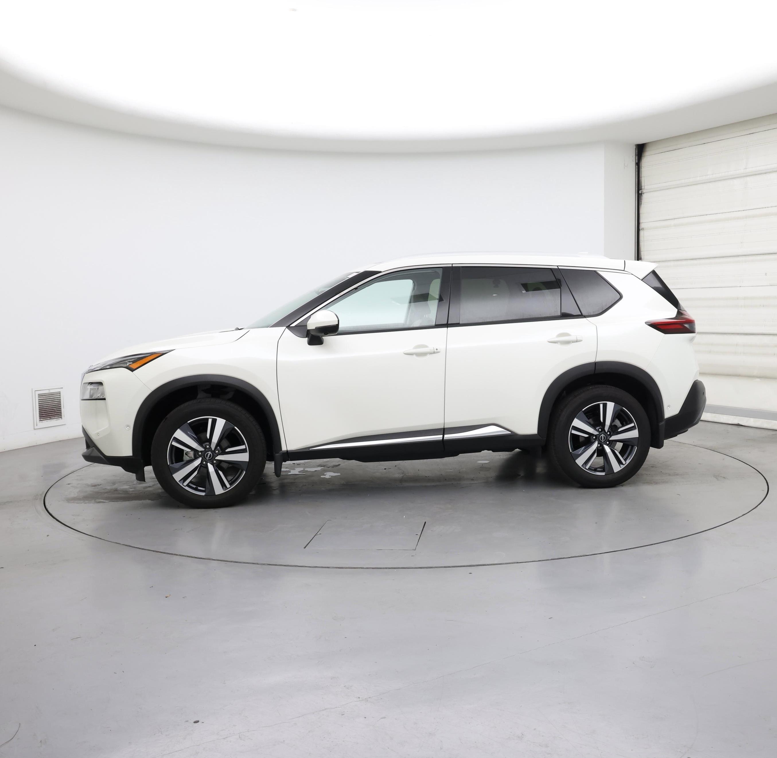 Thumbnail: 2023 Nissan Rogue - 3