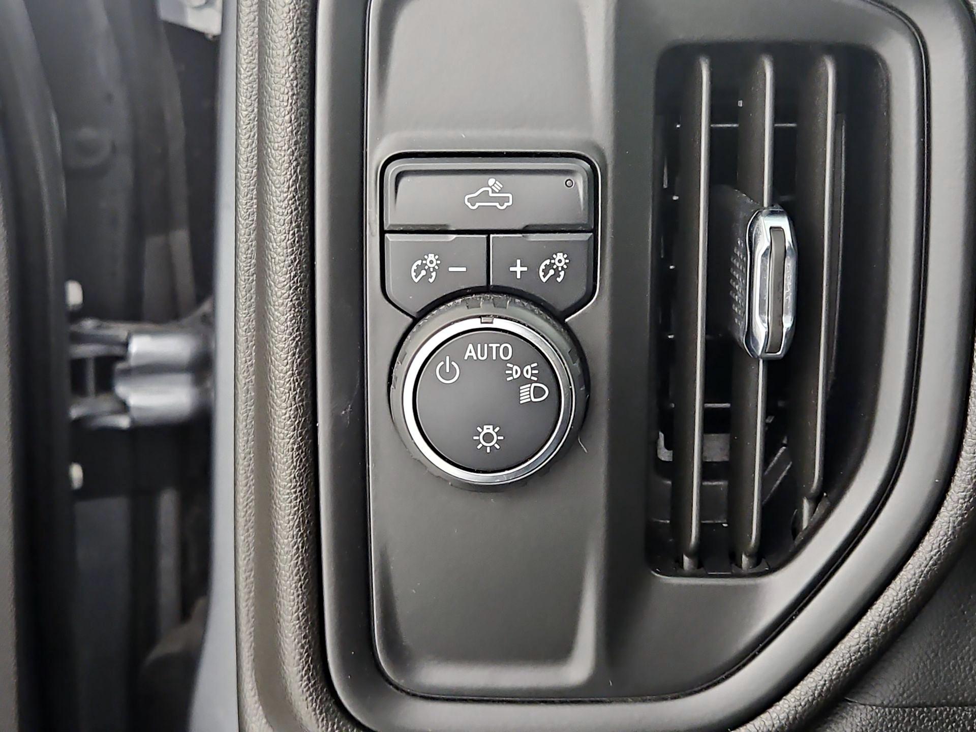 Thumbnail: 2022 Chevrolet Silverado 1500 - 13