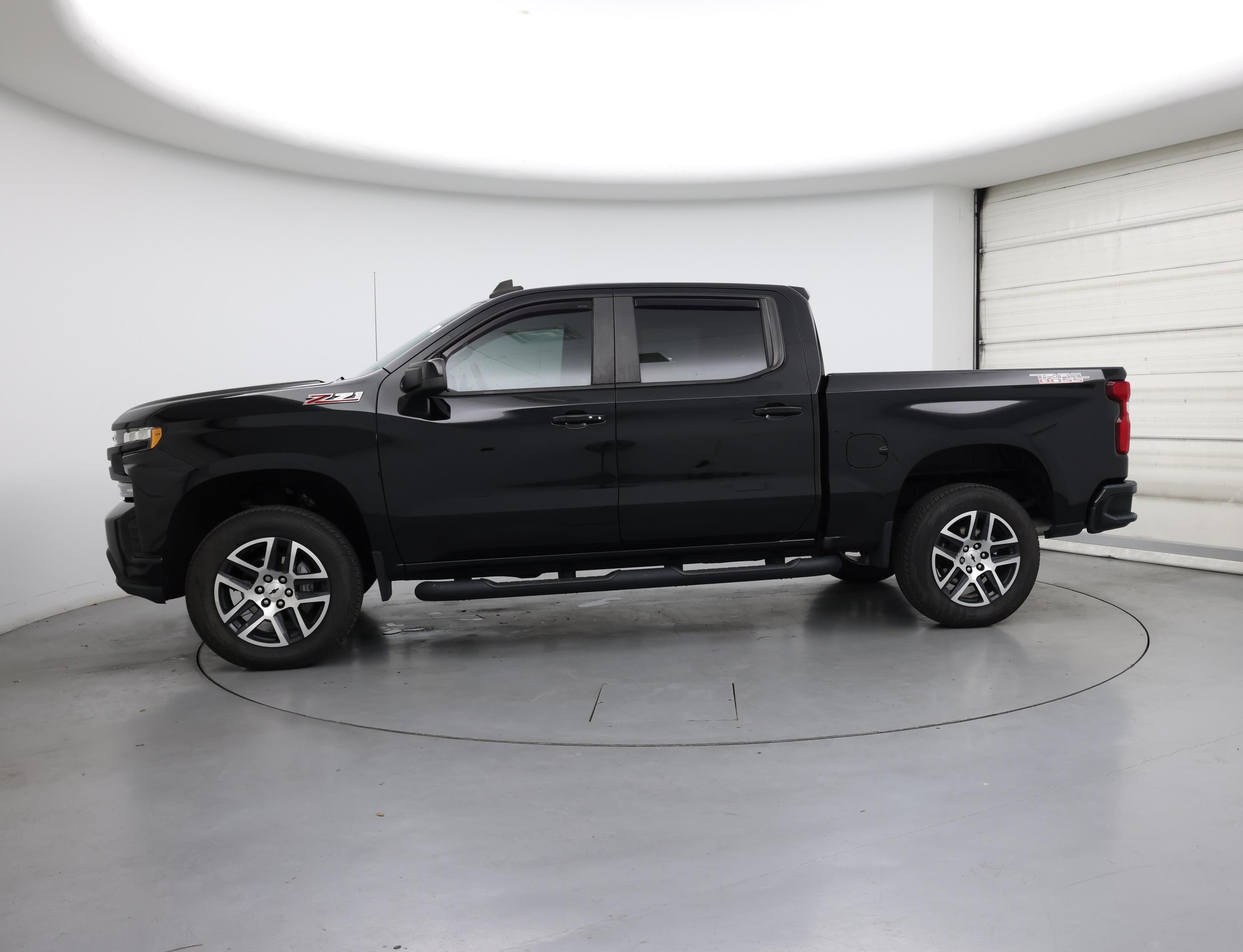 Thumbnail: 2020 Chevrolet Silverado 1500 - 3