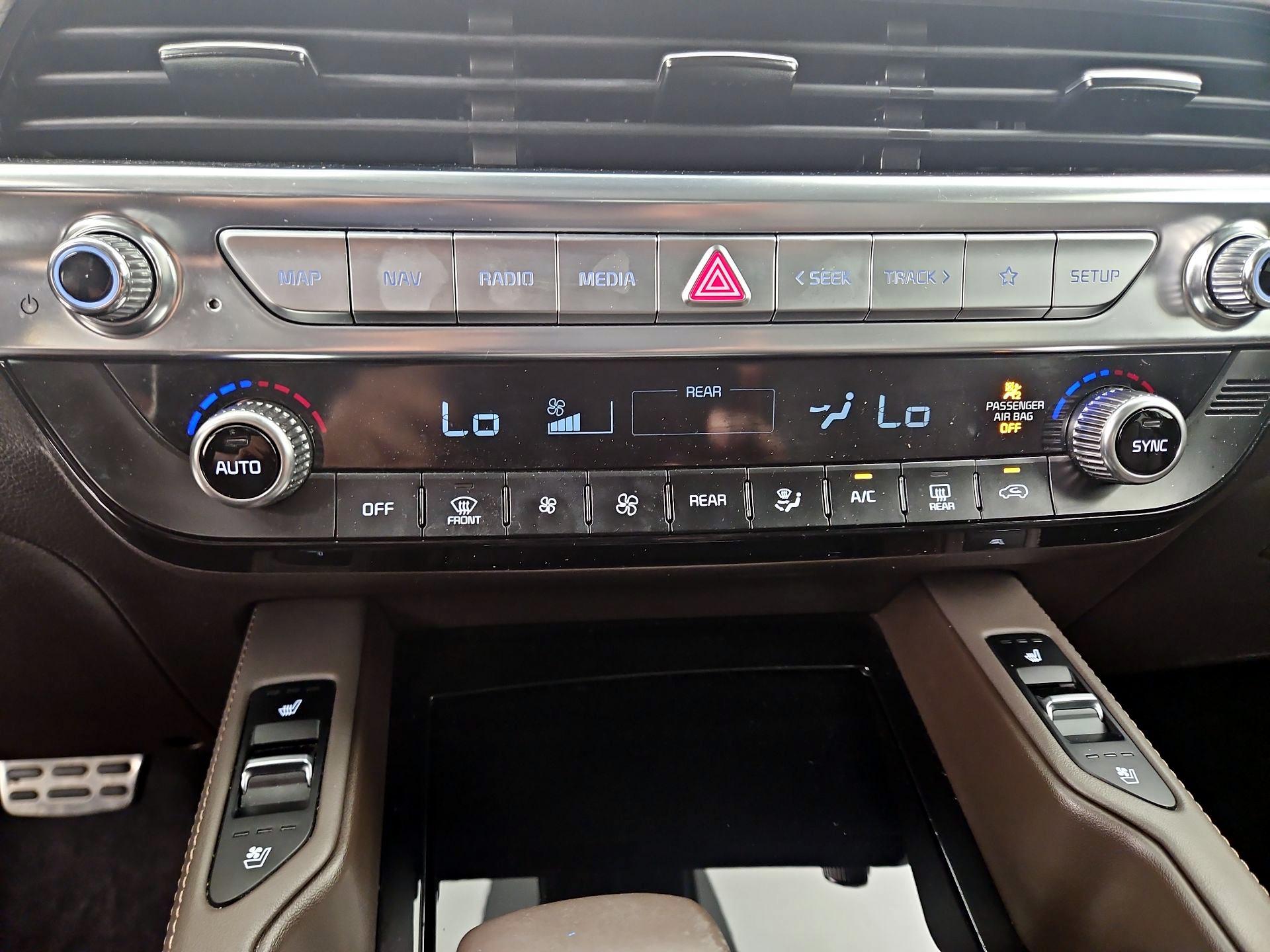 Thumbnail: 2021 Kia Telluride - 17