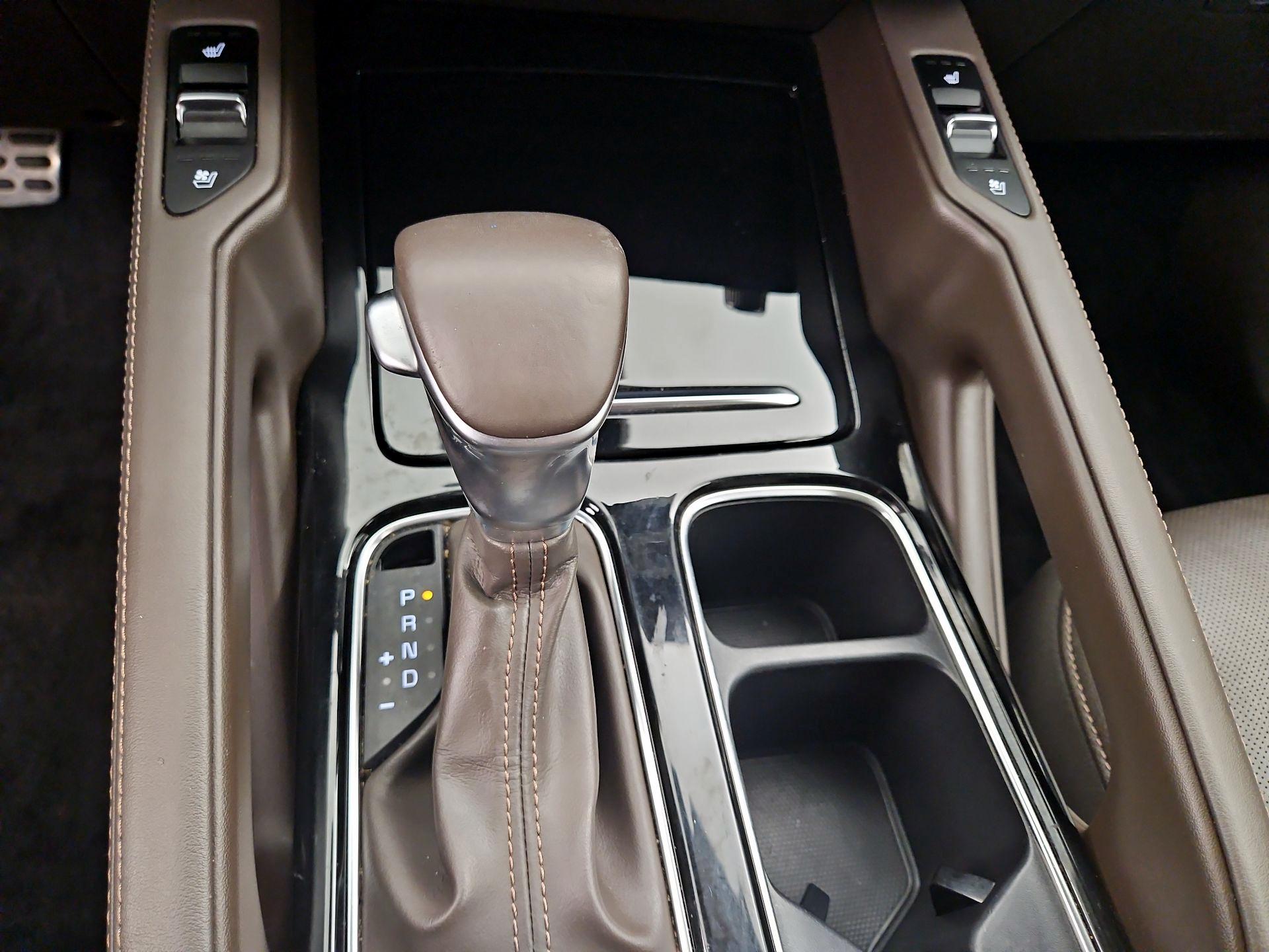 Thumbnail: 2021 Kia Telluride - 18