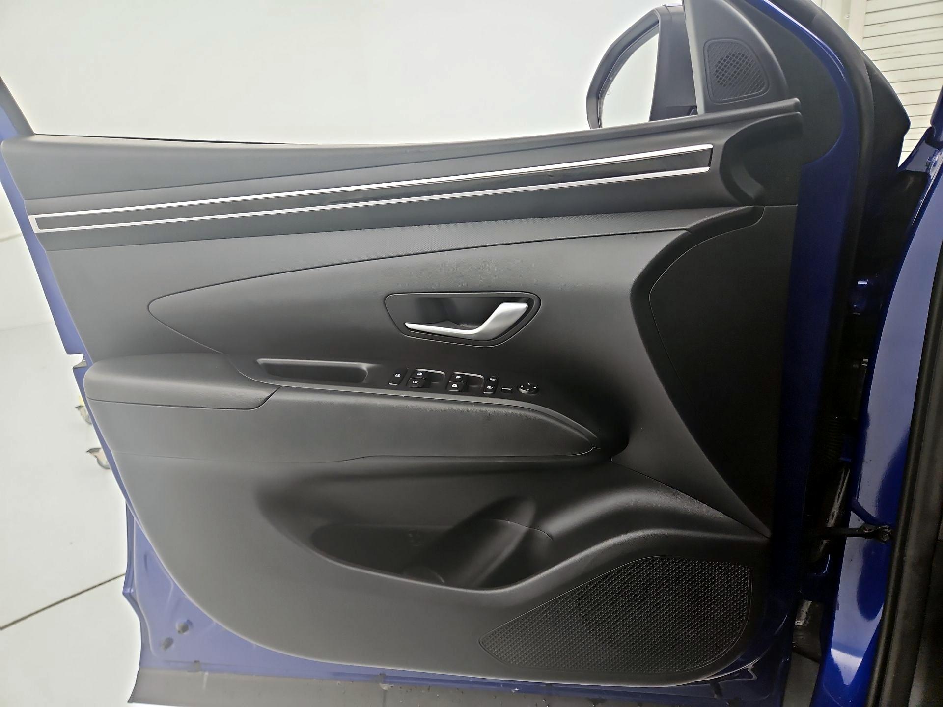 Thumbnail: 2023 Hyundai Tucson - 12