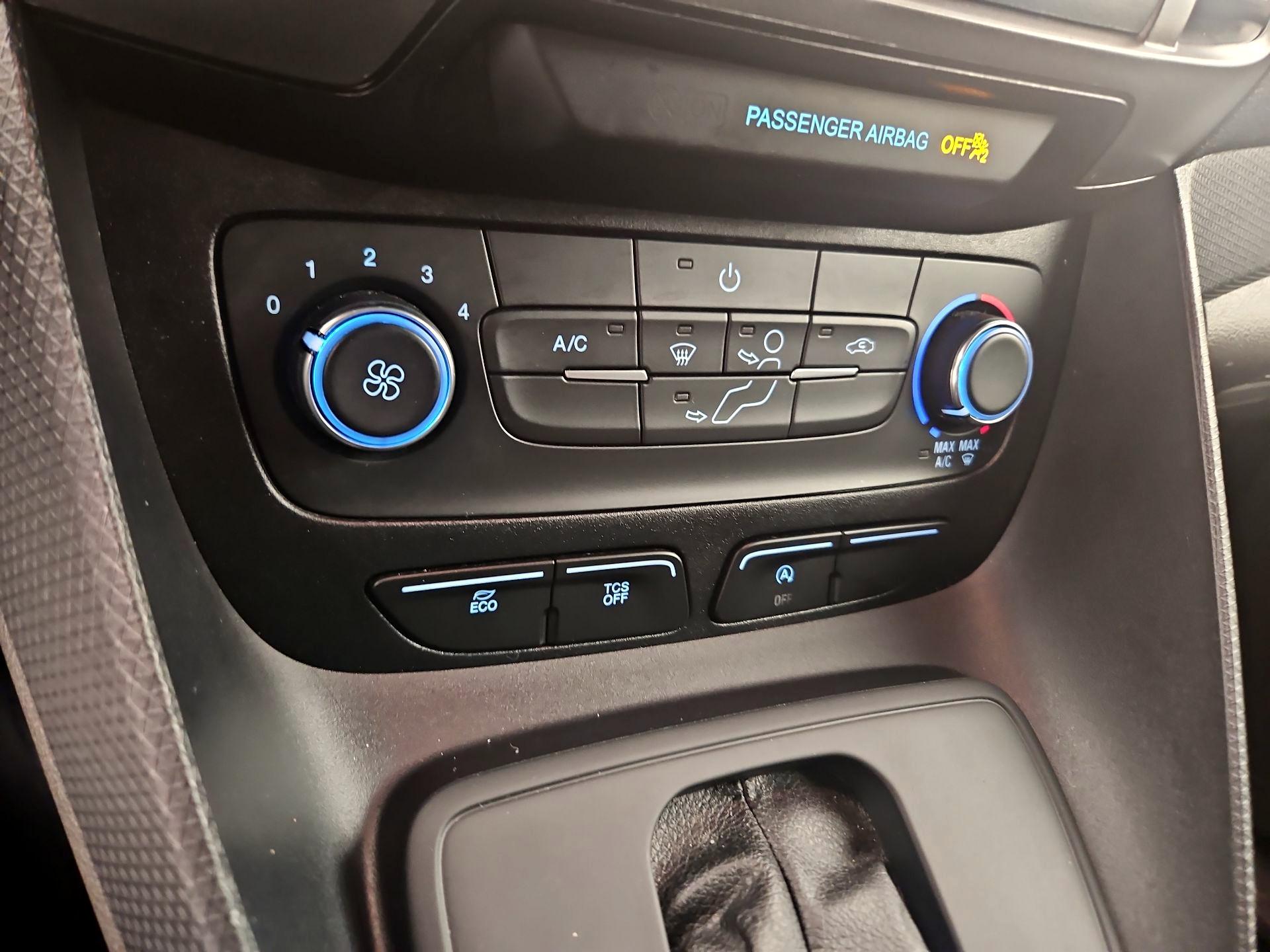 Thumbnail: 2022 Ford Transit Series - 15