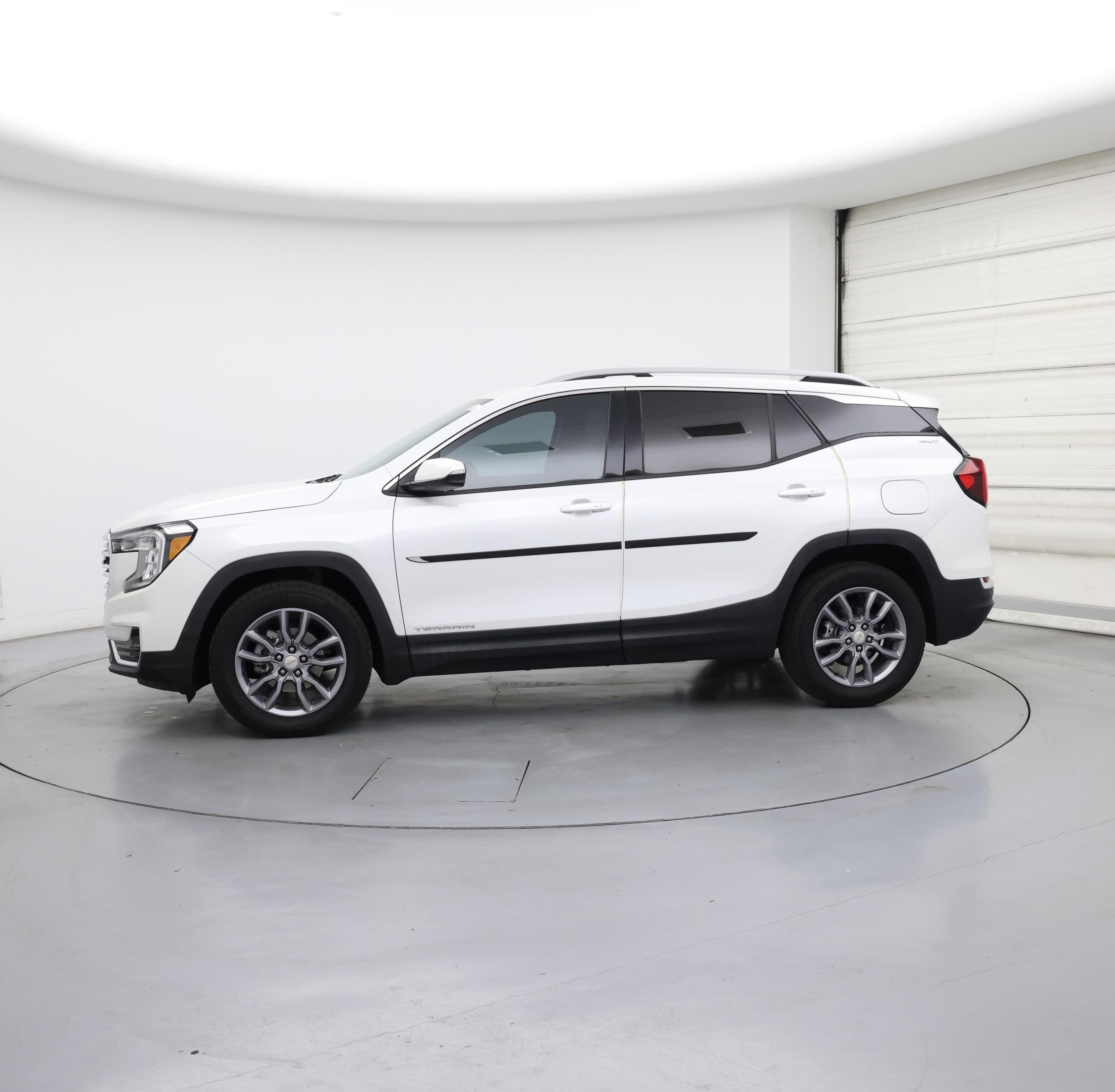 Thumbnail: 2023 GMC Terrain - 3