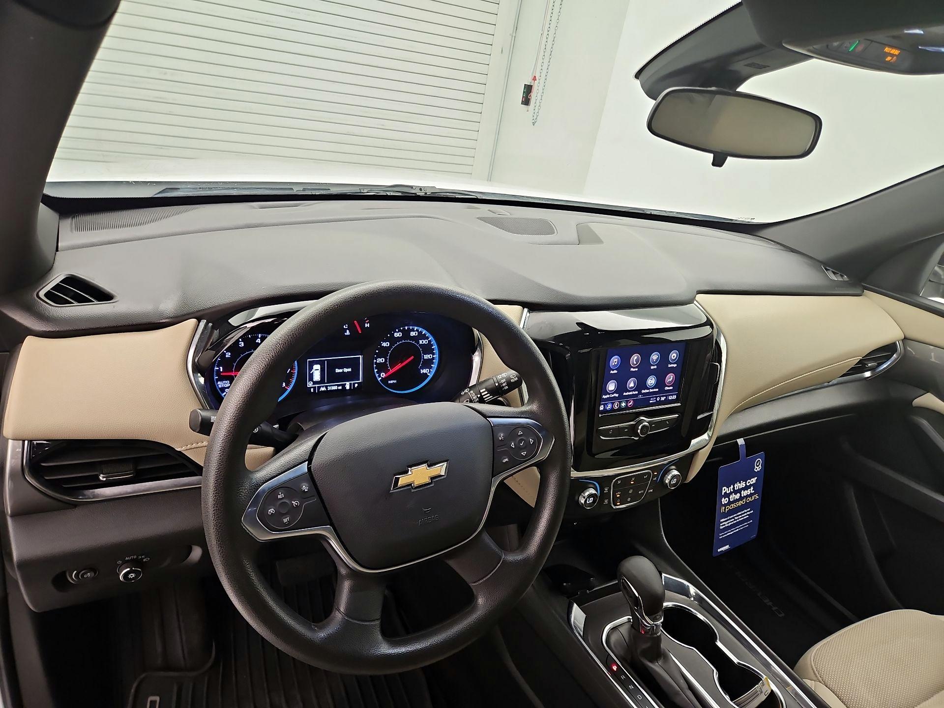 Thumbnail: 2023 Chevrolet Traverse - 9