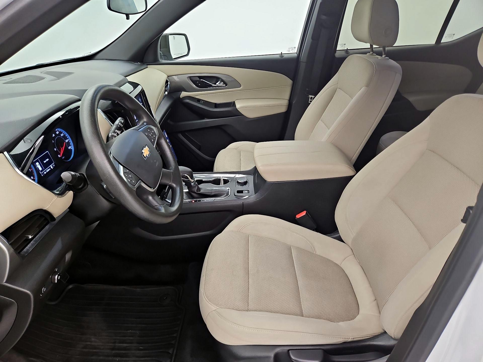 Thumbnail: 2023 Chevrolet Traverse - 11