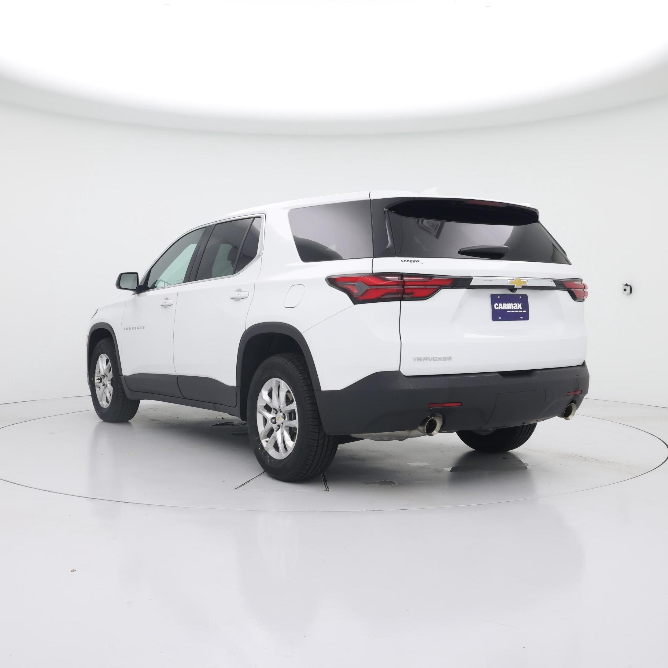 Thumbnail: 2023 Chevrolet Traverse - 2