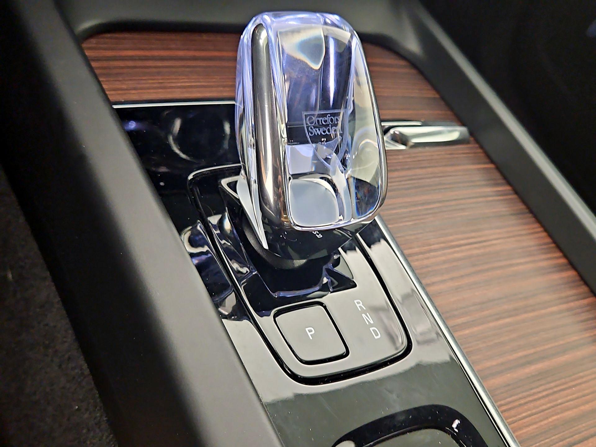 Thumbnail: 2023 Volvo XC60 - 18