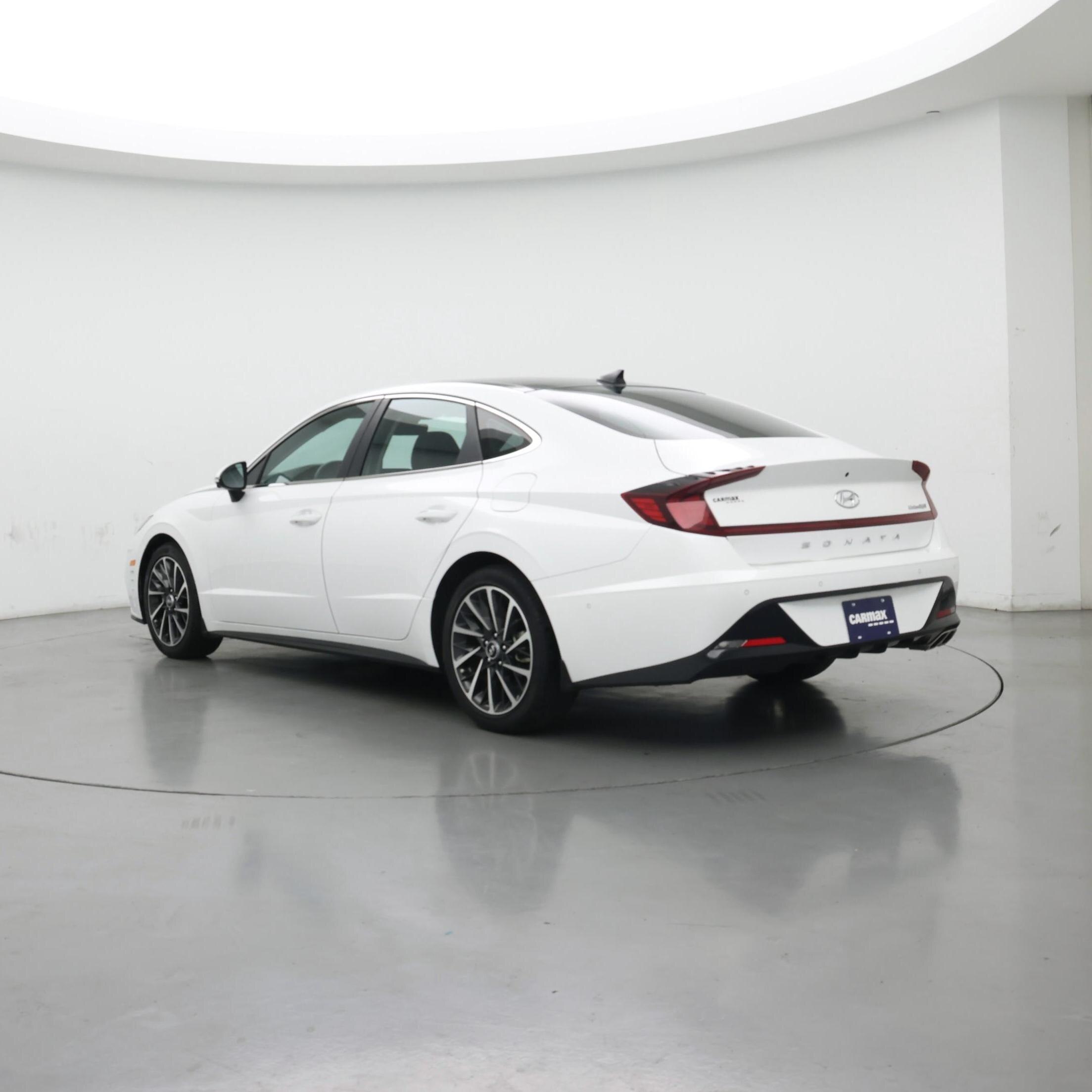 Thumbnail: 2023 Hyundai Sonata - 2