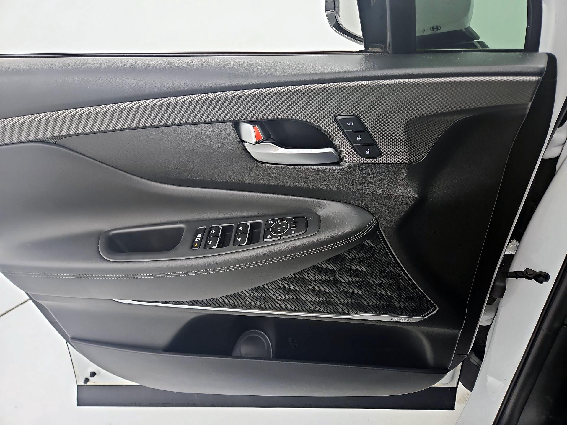 Thumbnail: 2020 Hyundai Santa Fe - 12