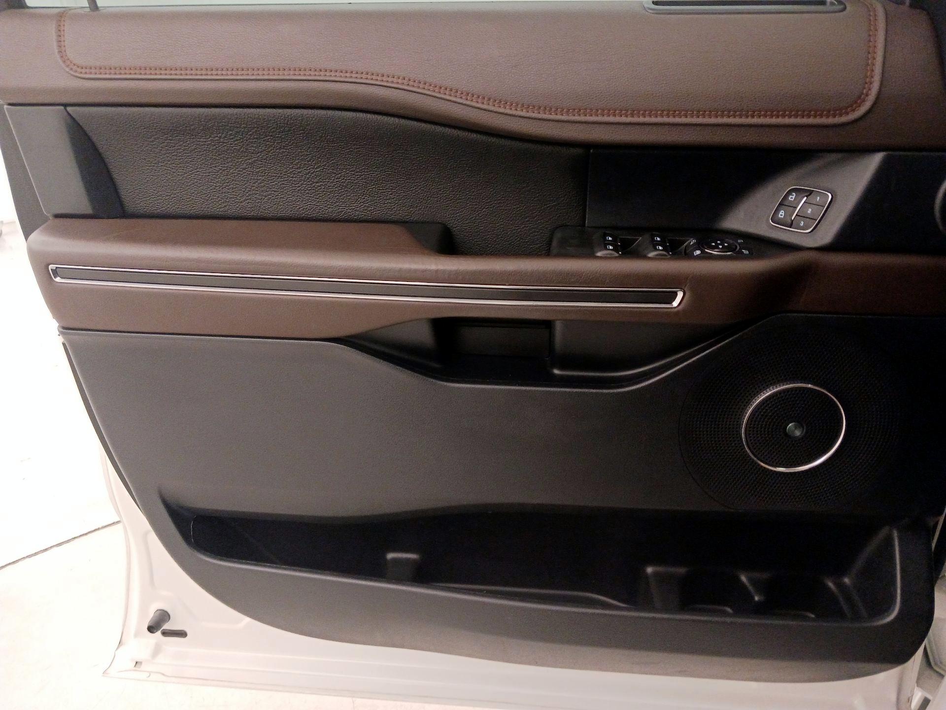 Thumbnail: 2021 Ford Expedition - 12