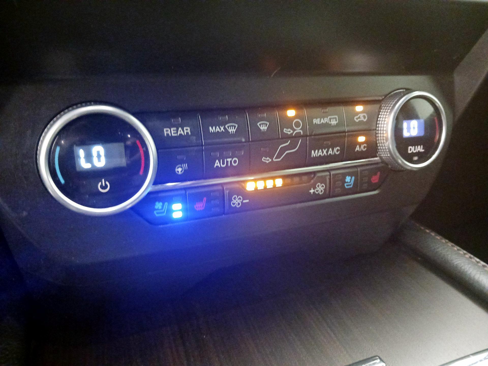 Thumbnail: 2021 Ford Expedition - 17