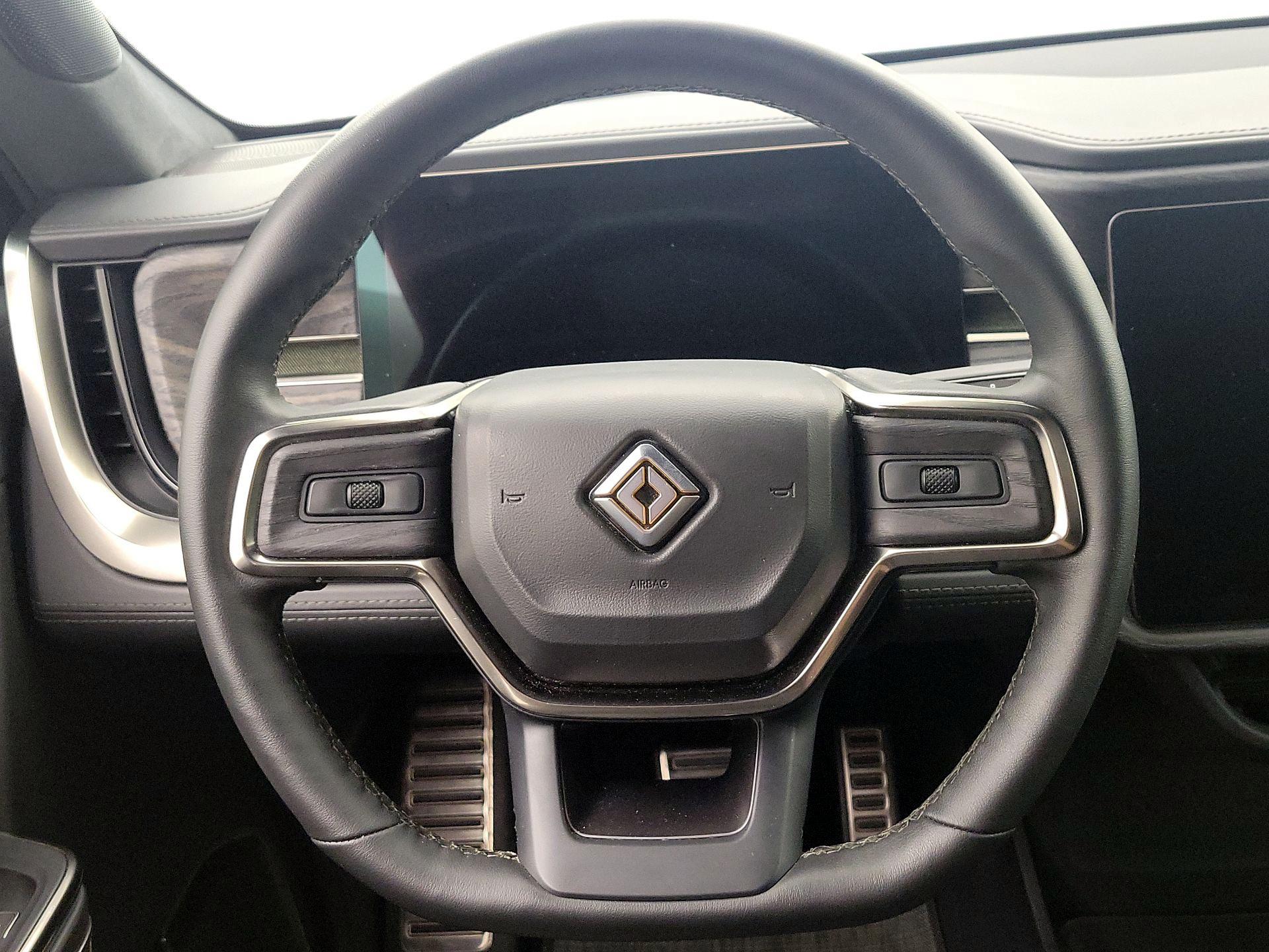 Thumbnail: 2022 Rivian R1S - 10