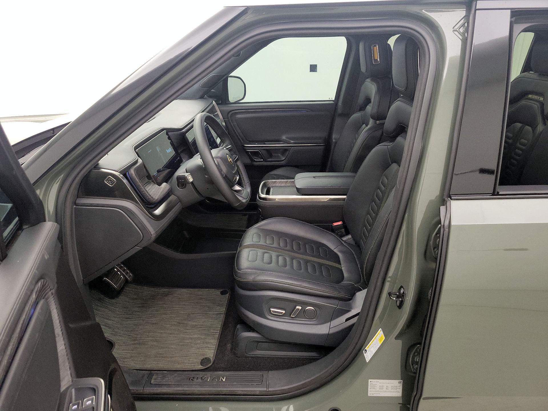 Thumbnail: 2022 Rivian R1S - 11