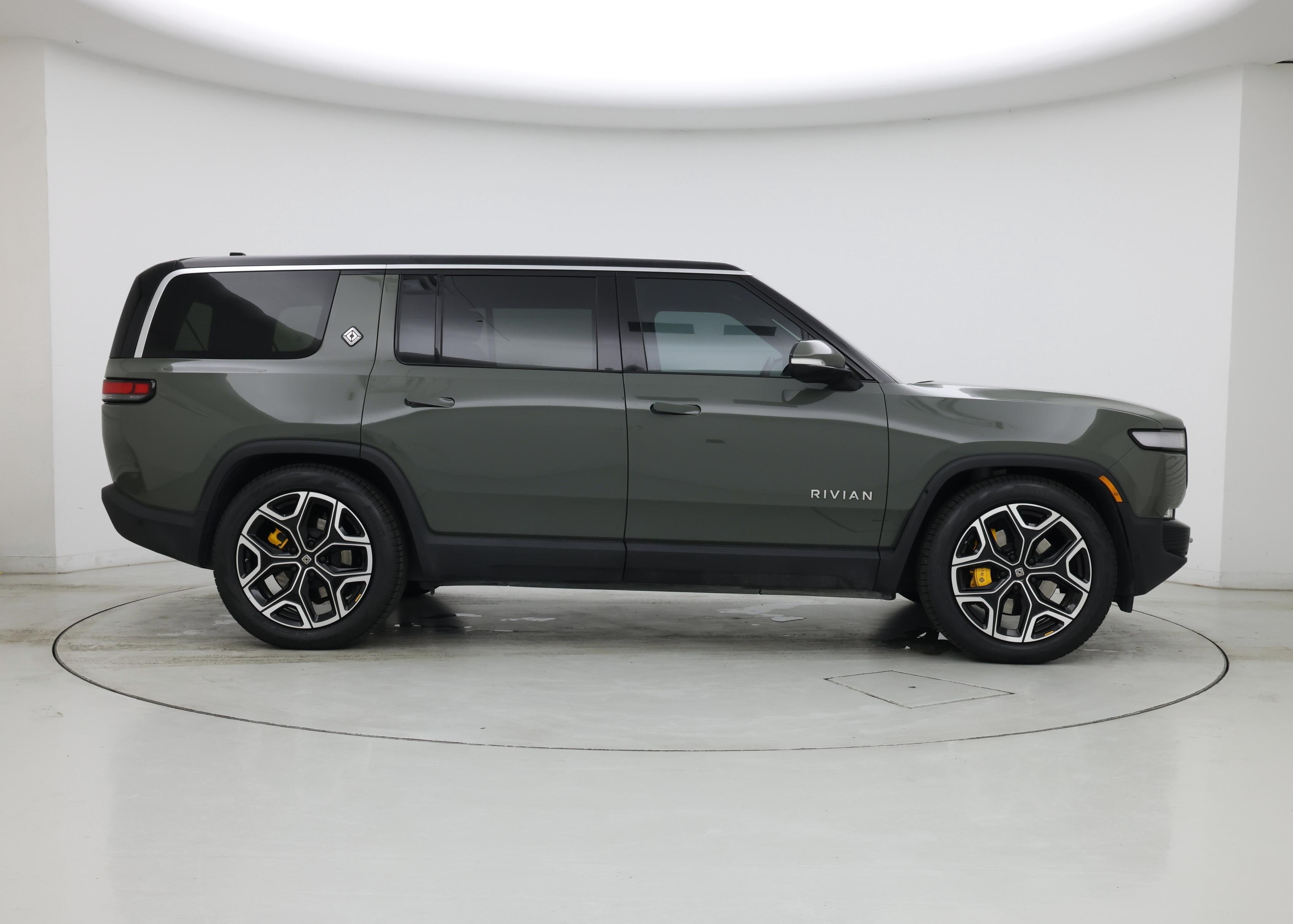 Thumbnail: 2022 Rivian R1S - 7