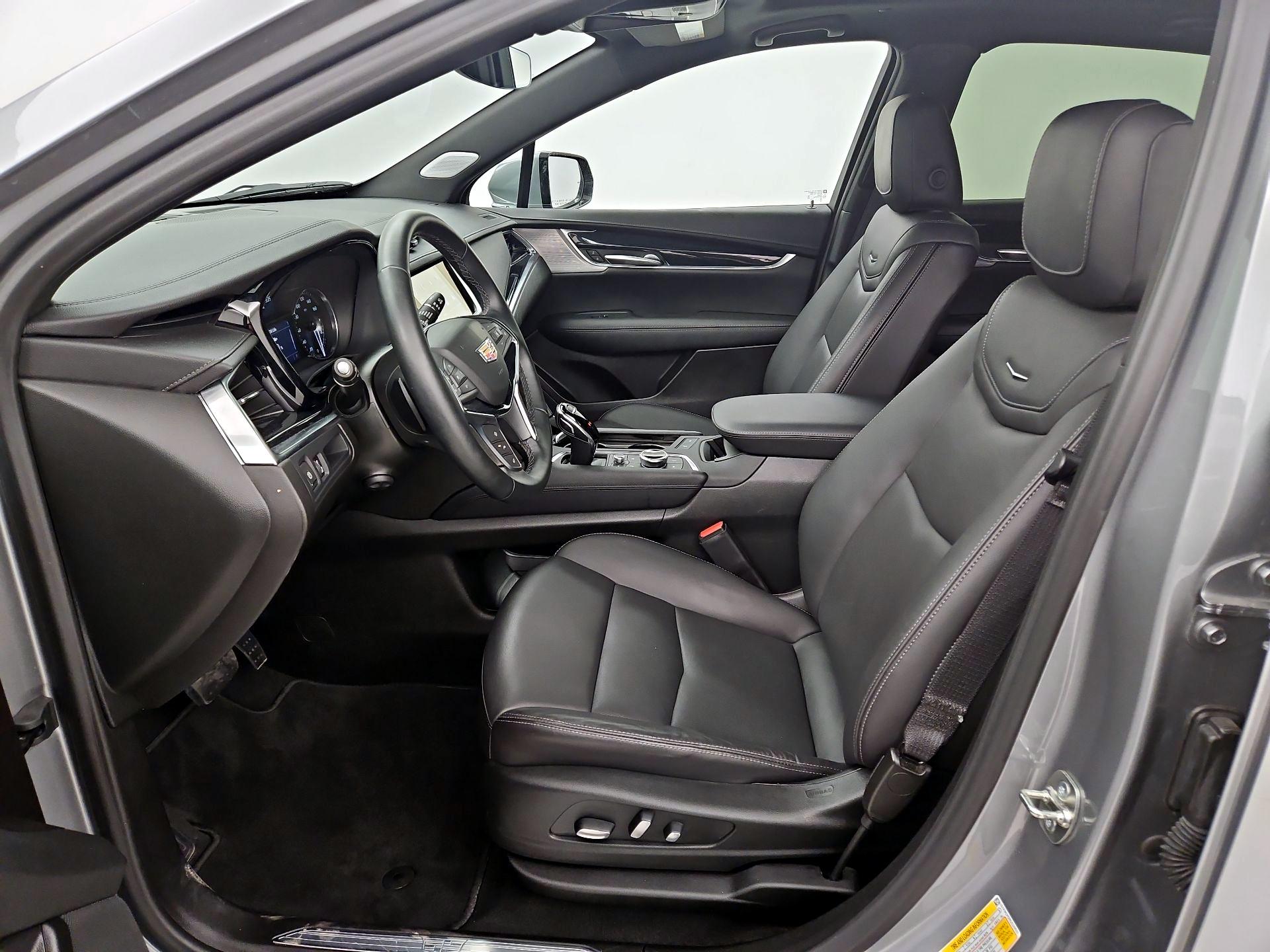 Thumbnail: 2025 Cadillac XT5 - 11