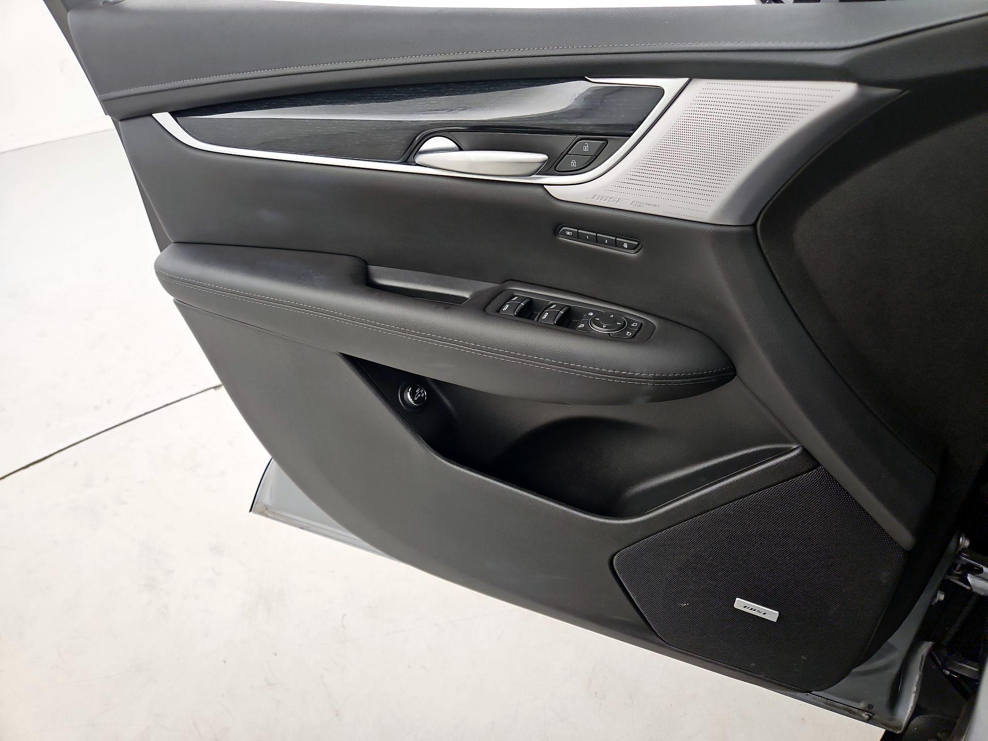 Thumbnail: 2025 Cadillac XT5 - 12