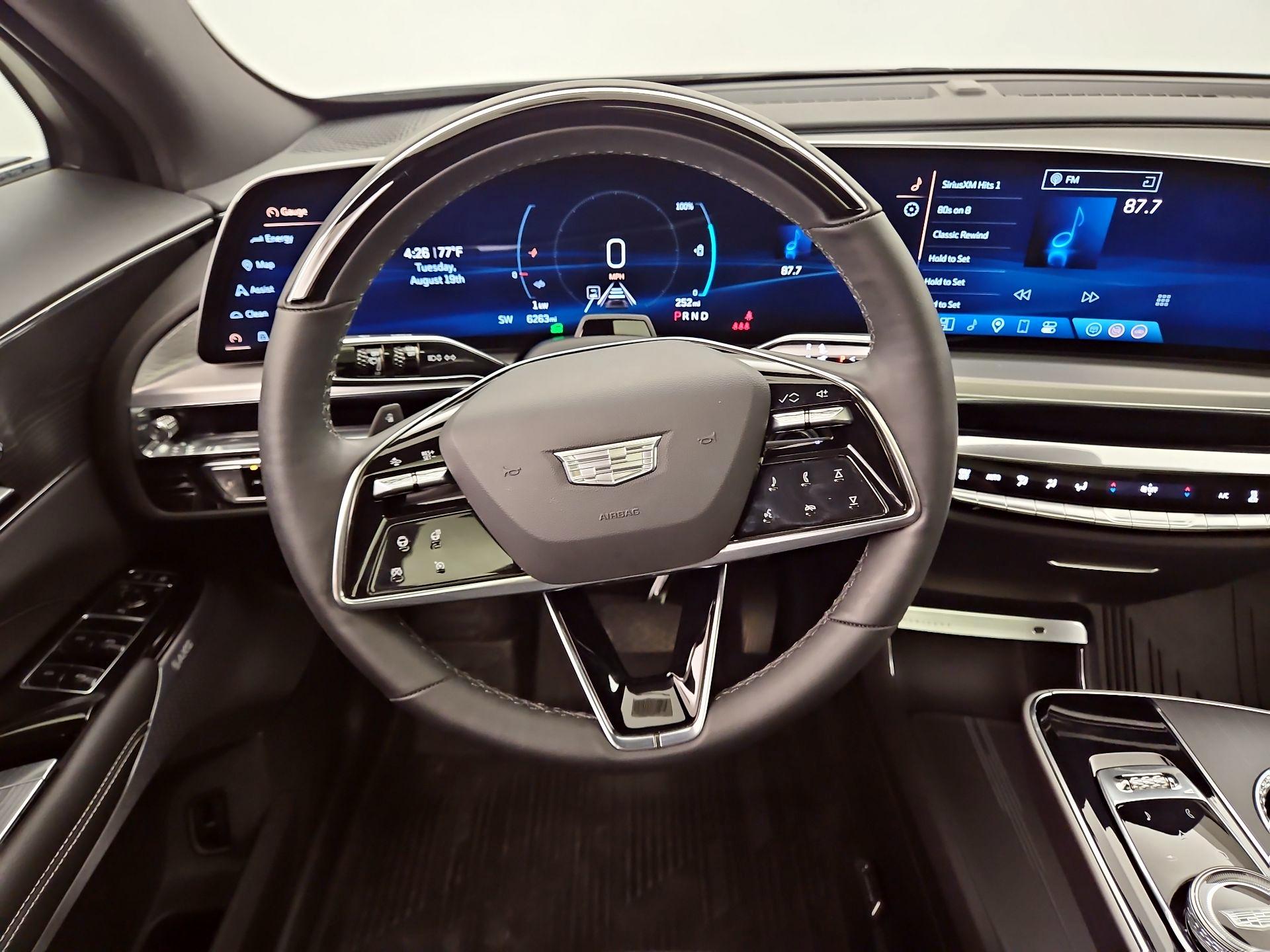 Thumbnail: 2024 Cadillac Lyriq - 10