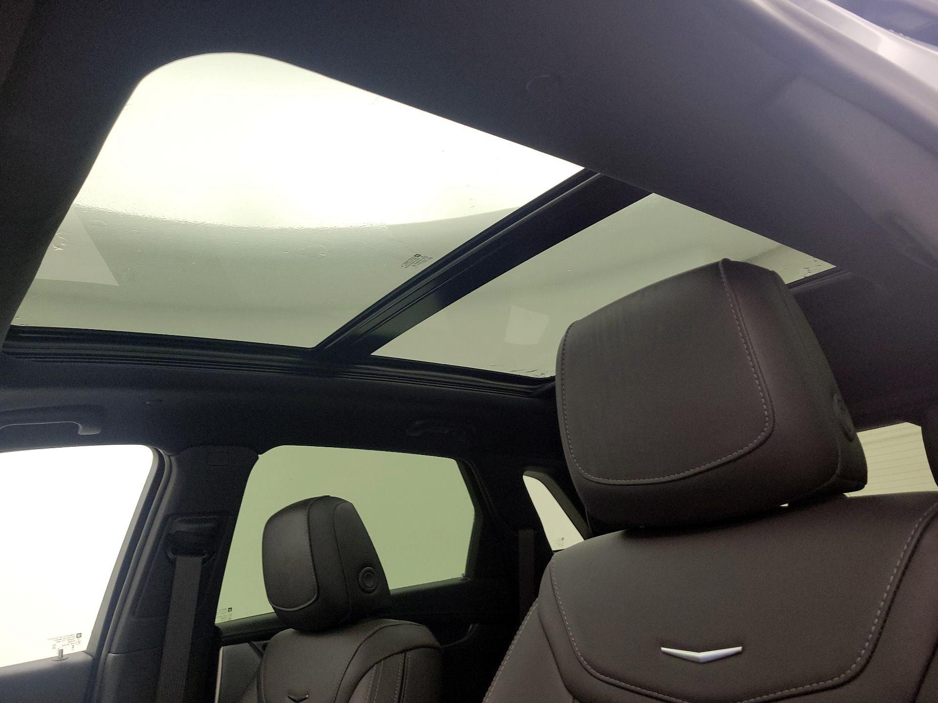 Thumbnail: 2025 Cadillac XT5 - 18