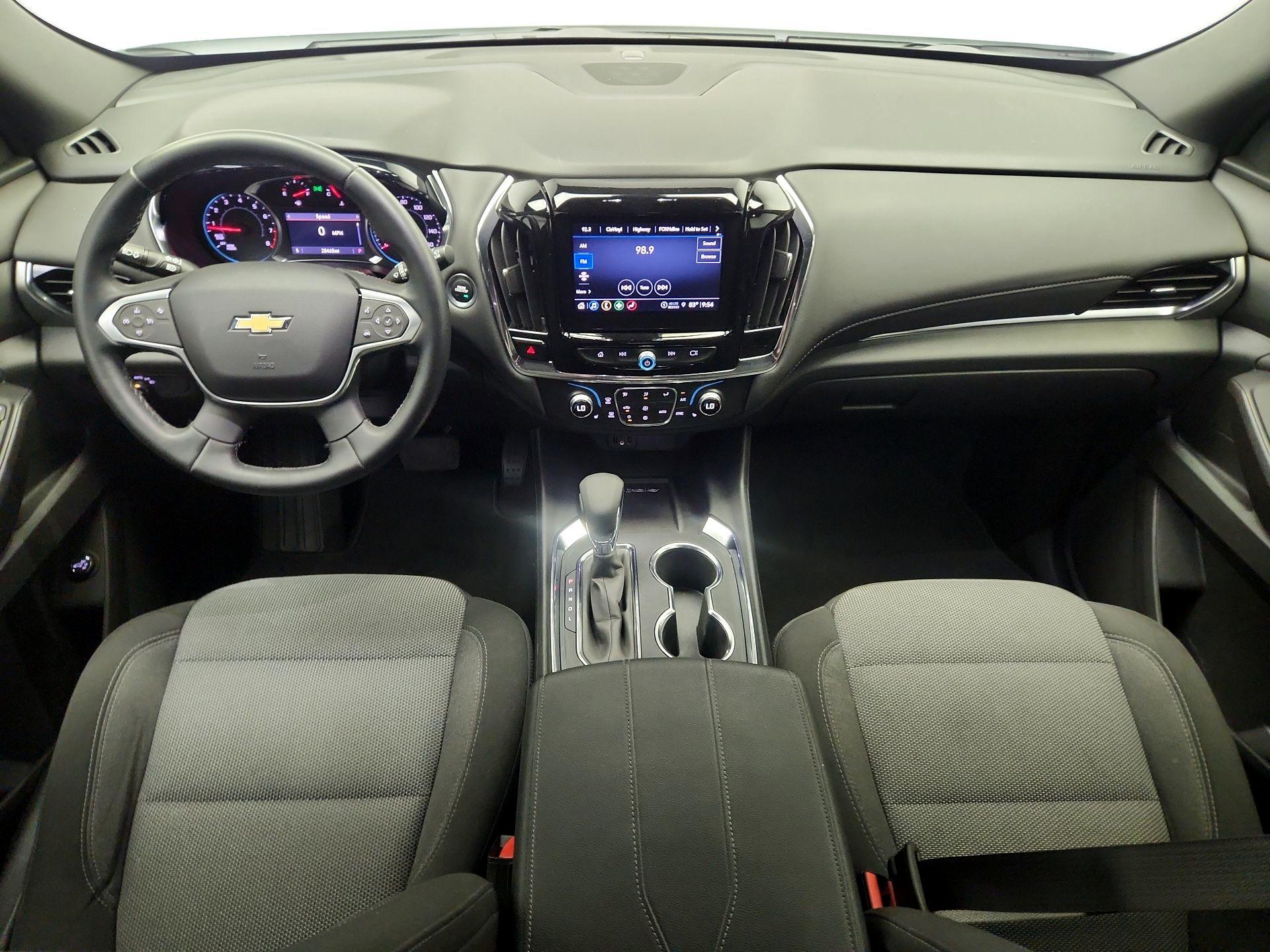 Thumbnail: 2023 Chevrolet Traverse - 9