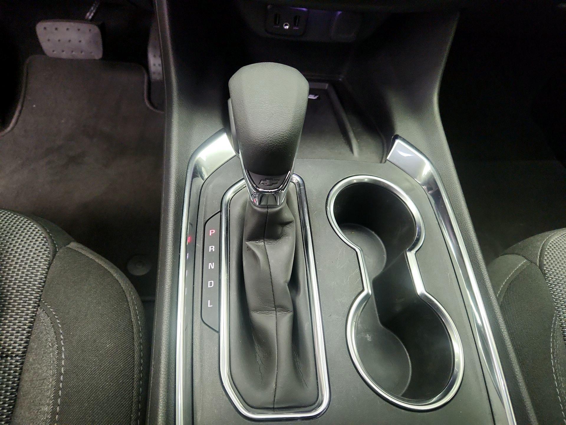 Thumbnail: 2023 Chevrolet Traverse - 17