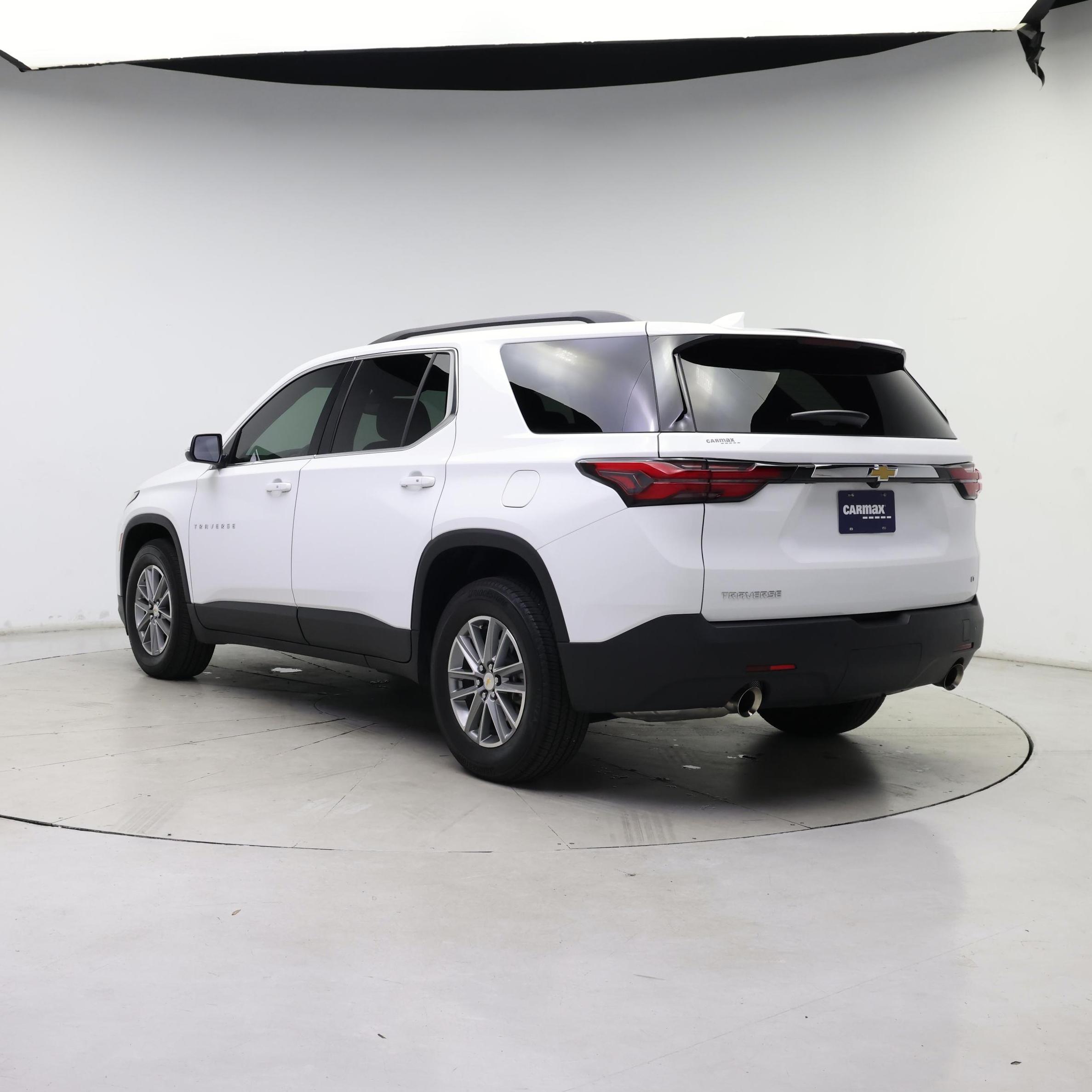 Thumbnail: 2023 Chevrolet Traverse - 2