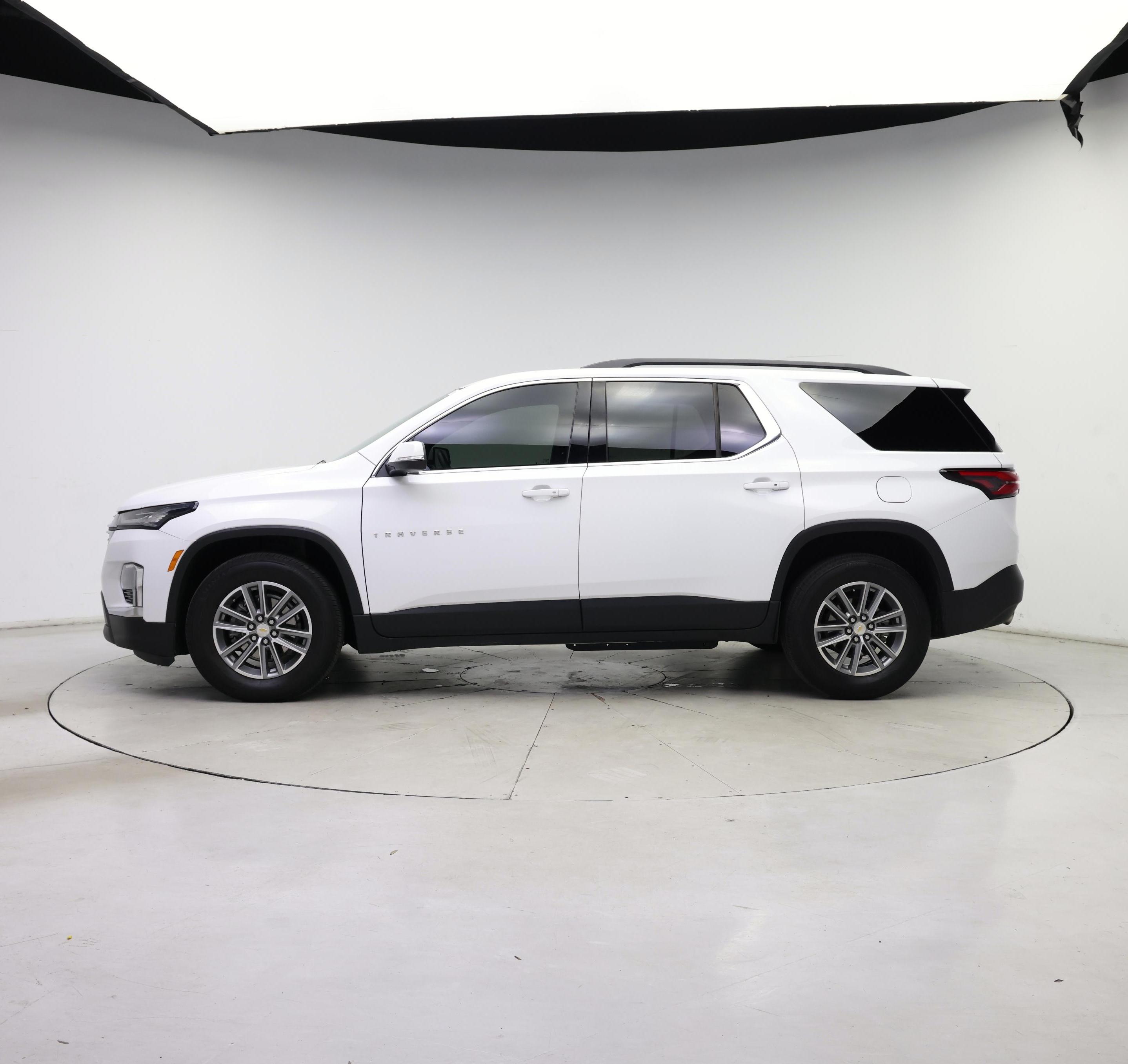 Thumbnail: 2023 Chevrolet Traverse - 3