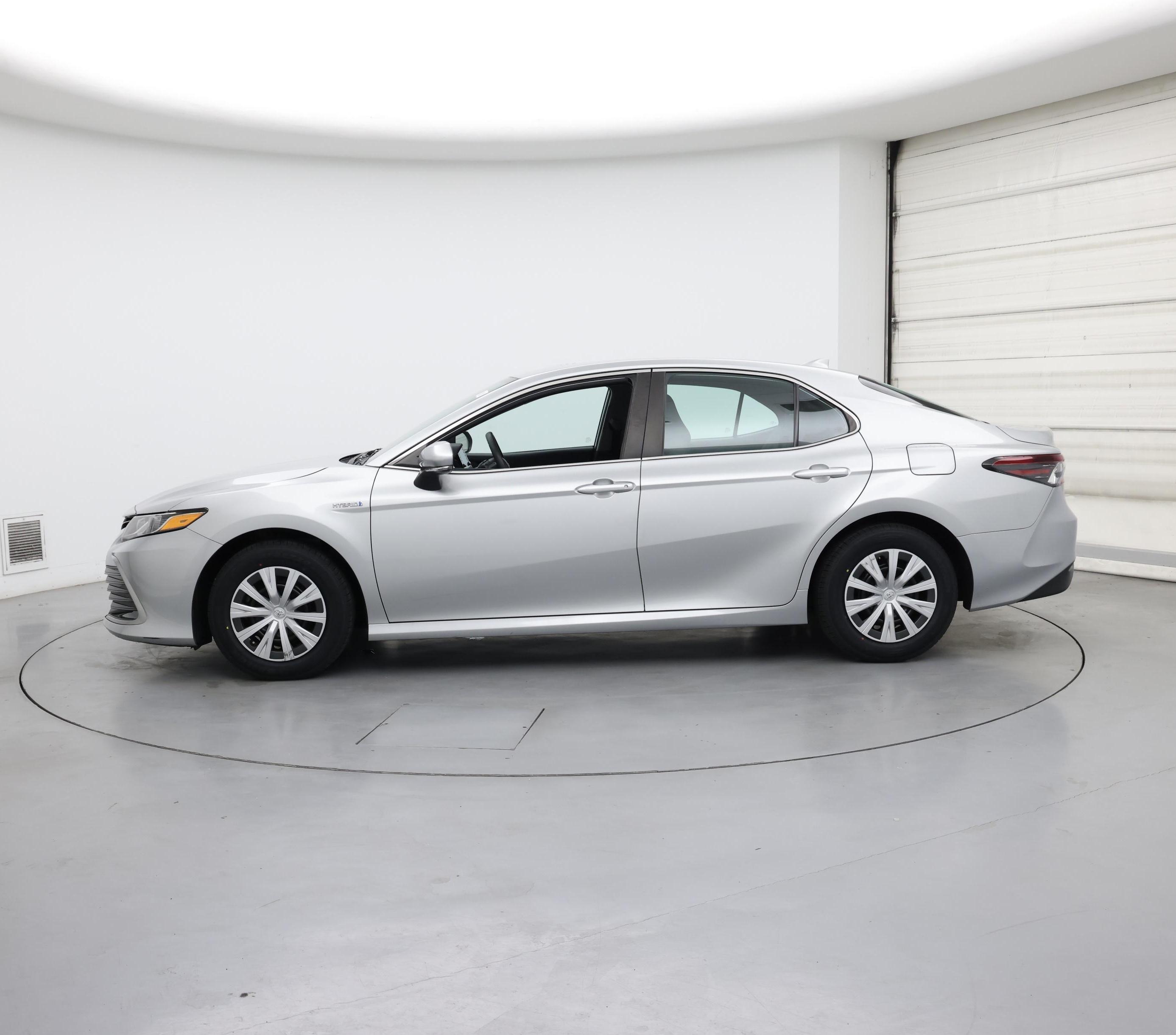 Thumbnail: 2021 Toyota Camry - 3