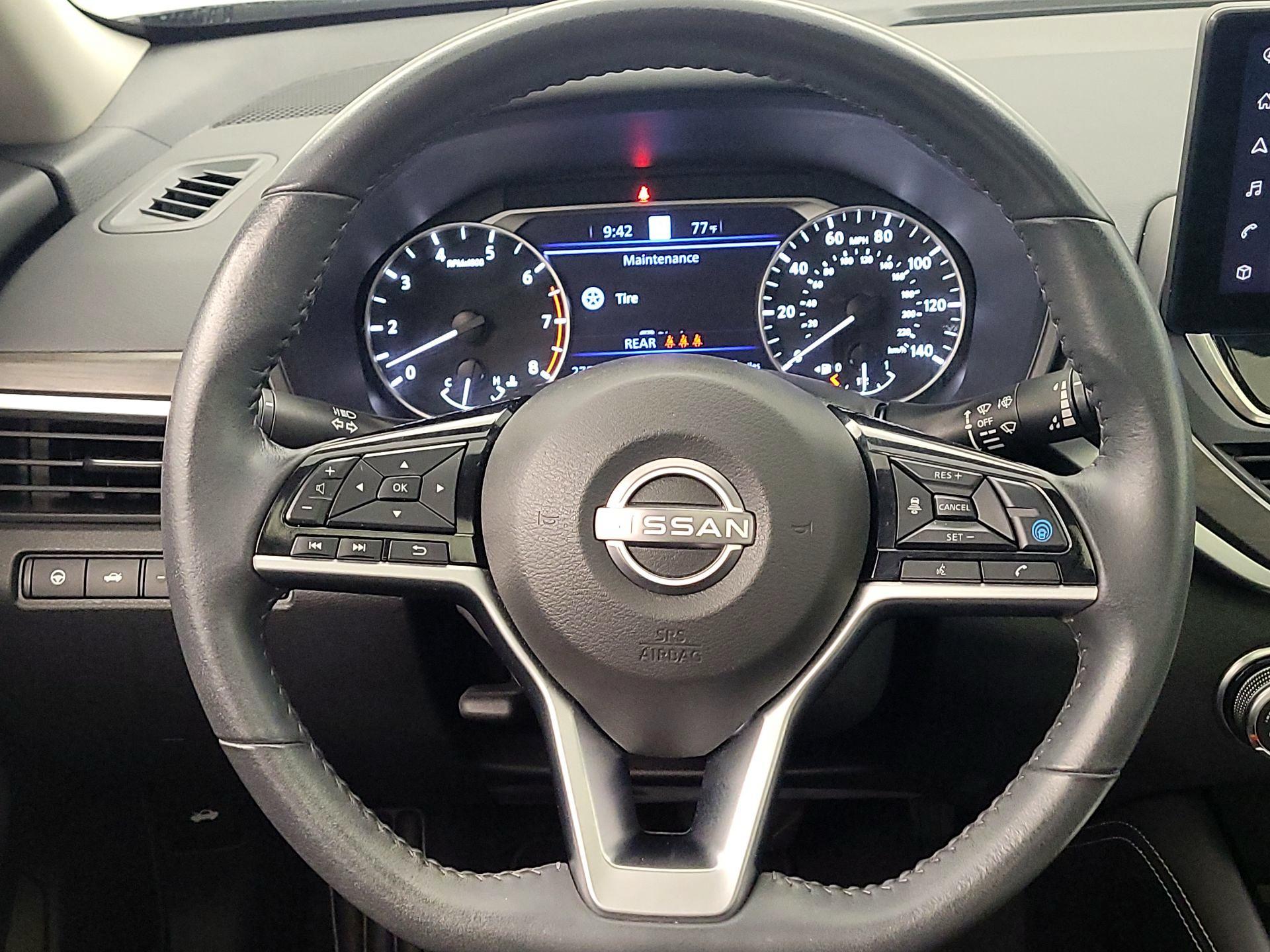 Thumbnail: 2023 Nissan Altima - 10