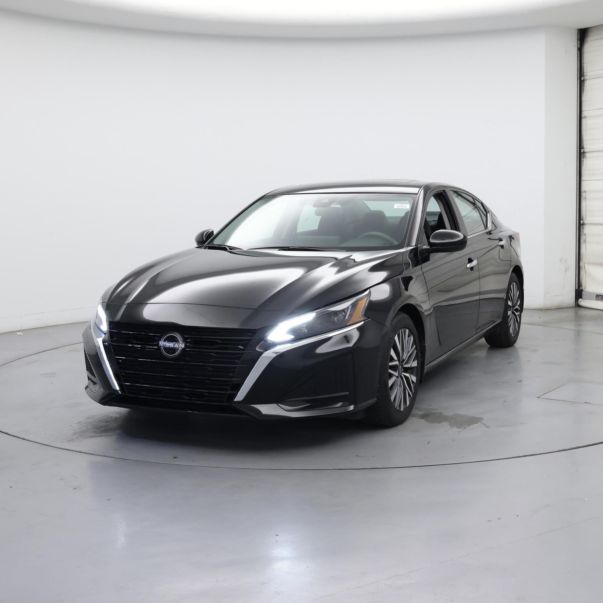 Thumbnail: 2023 Nissan Altima - 4