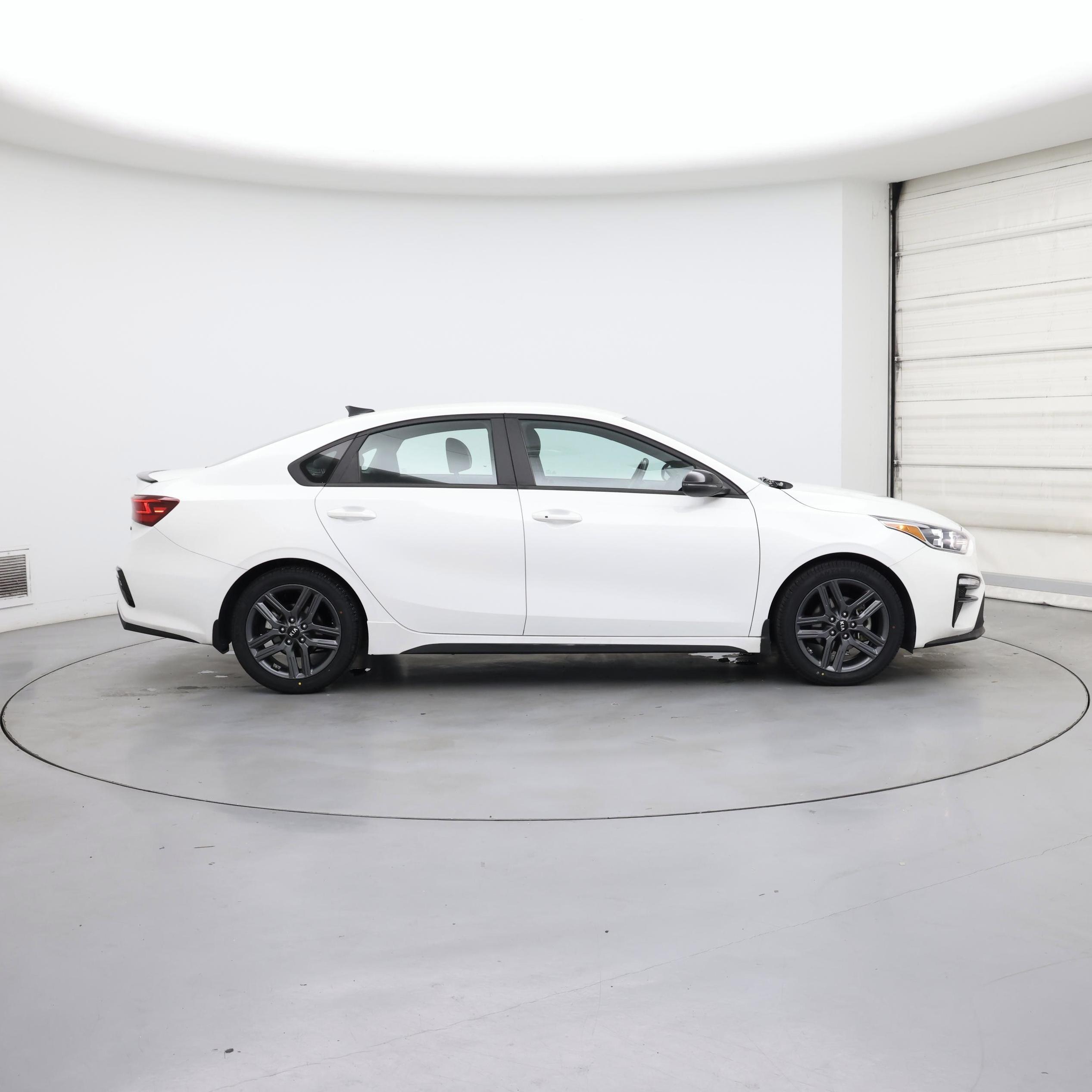 Thumbnail: 2021 Kia Forte - 7