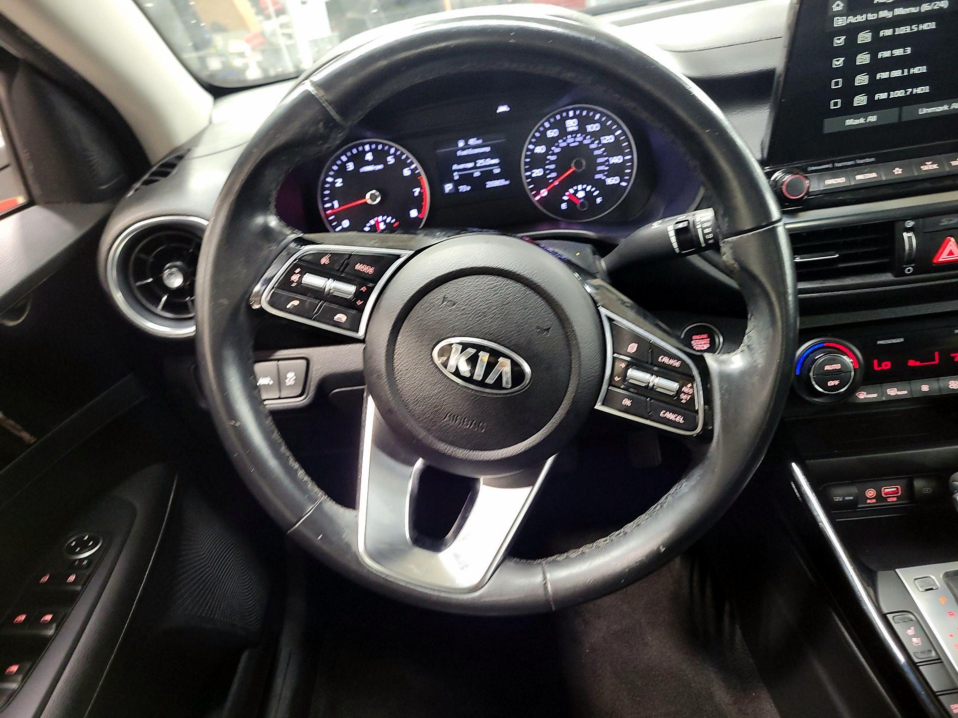 Thumbnail: 2021 Kia Forte - 10