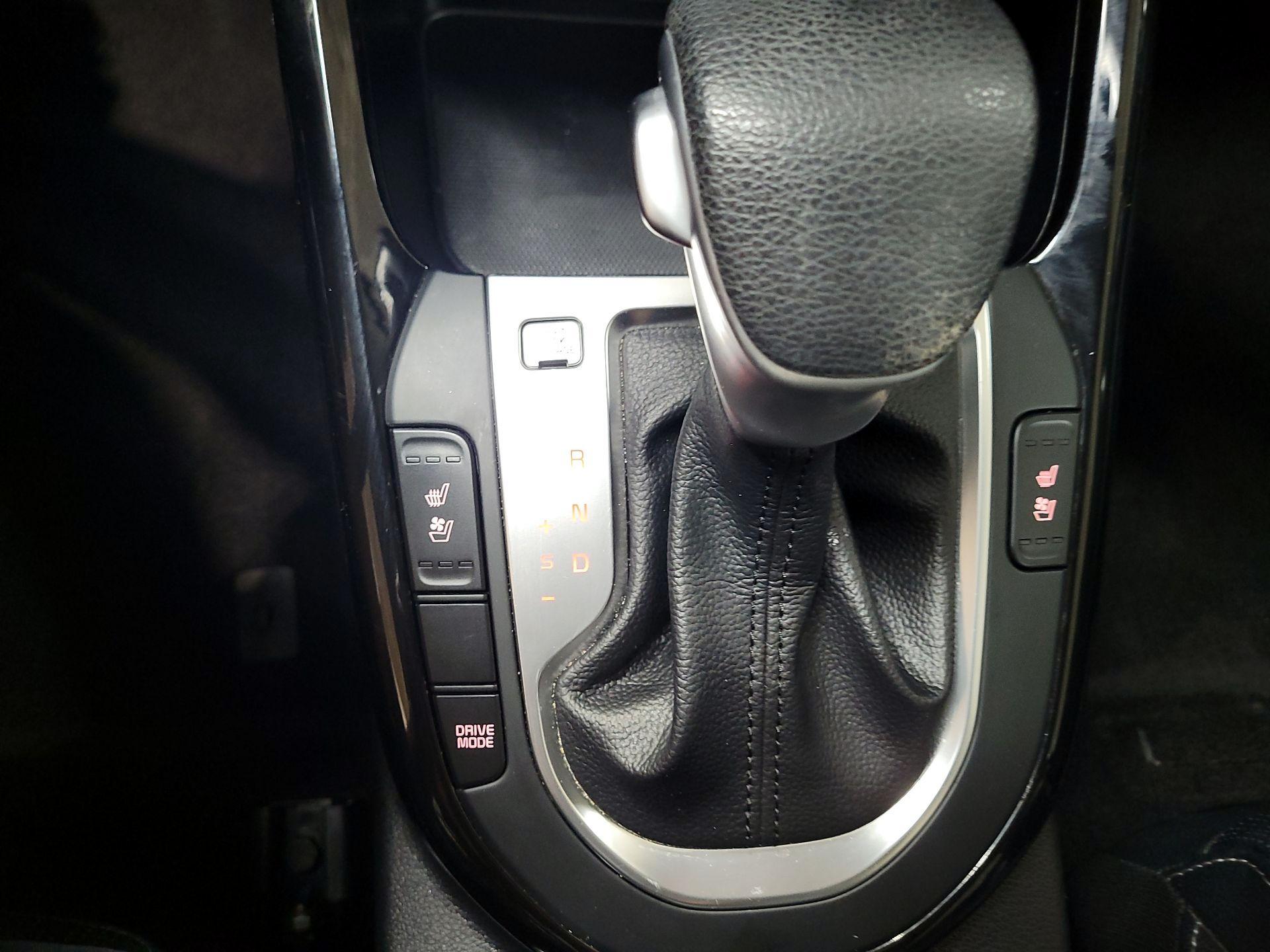 Thumbnail: 2021 Kia Forte - 17