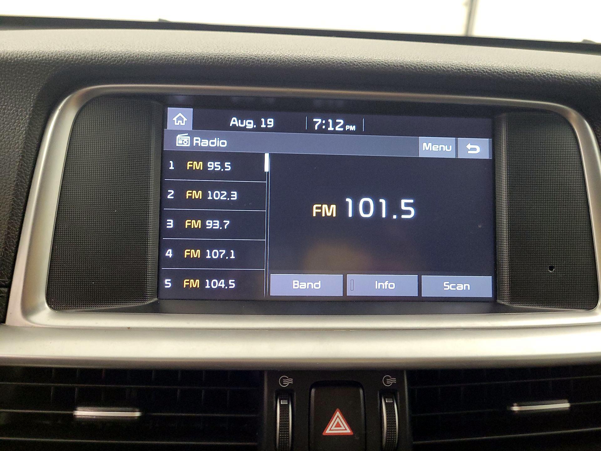 Thumbnail: 2020 Kia Optima - 15
