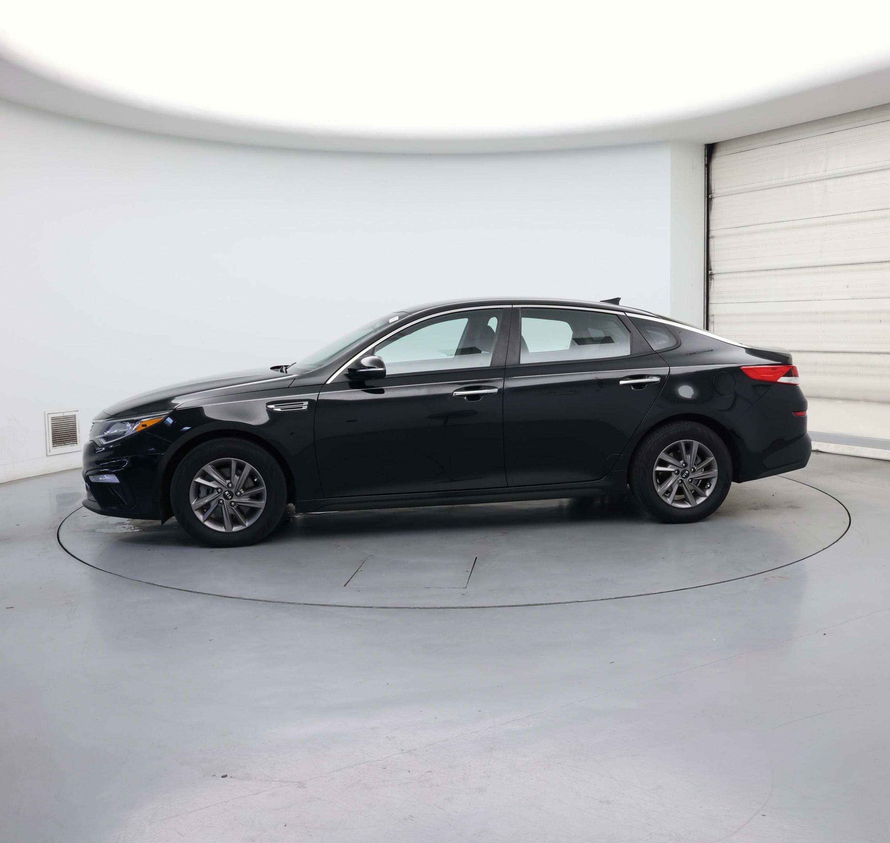 Thumbnail: 2020 Kia Optima - 3