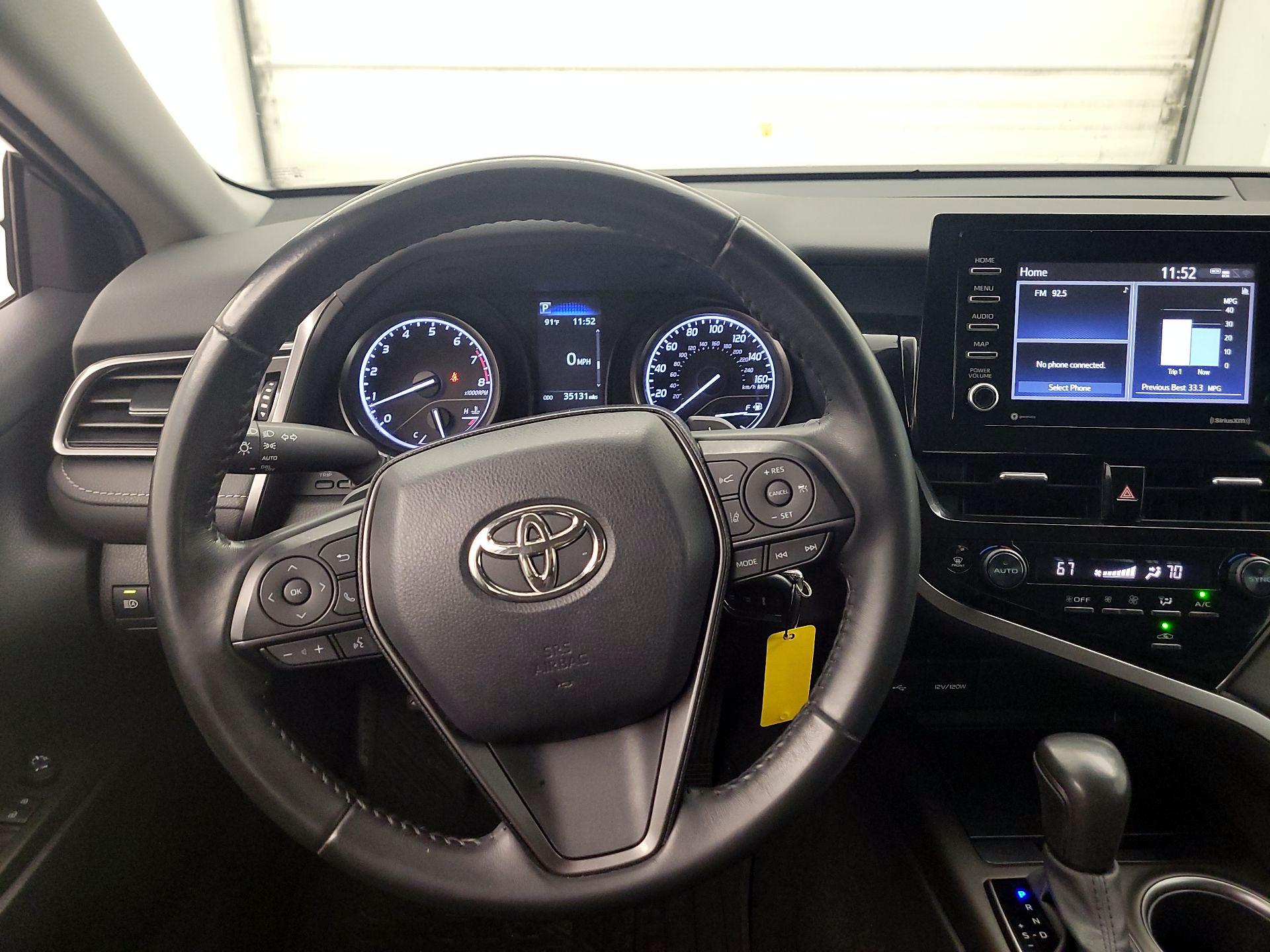 Thumbnail: 2022 Toyota Camry - 10