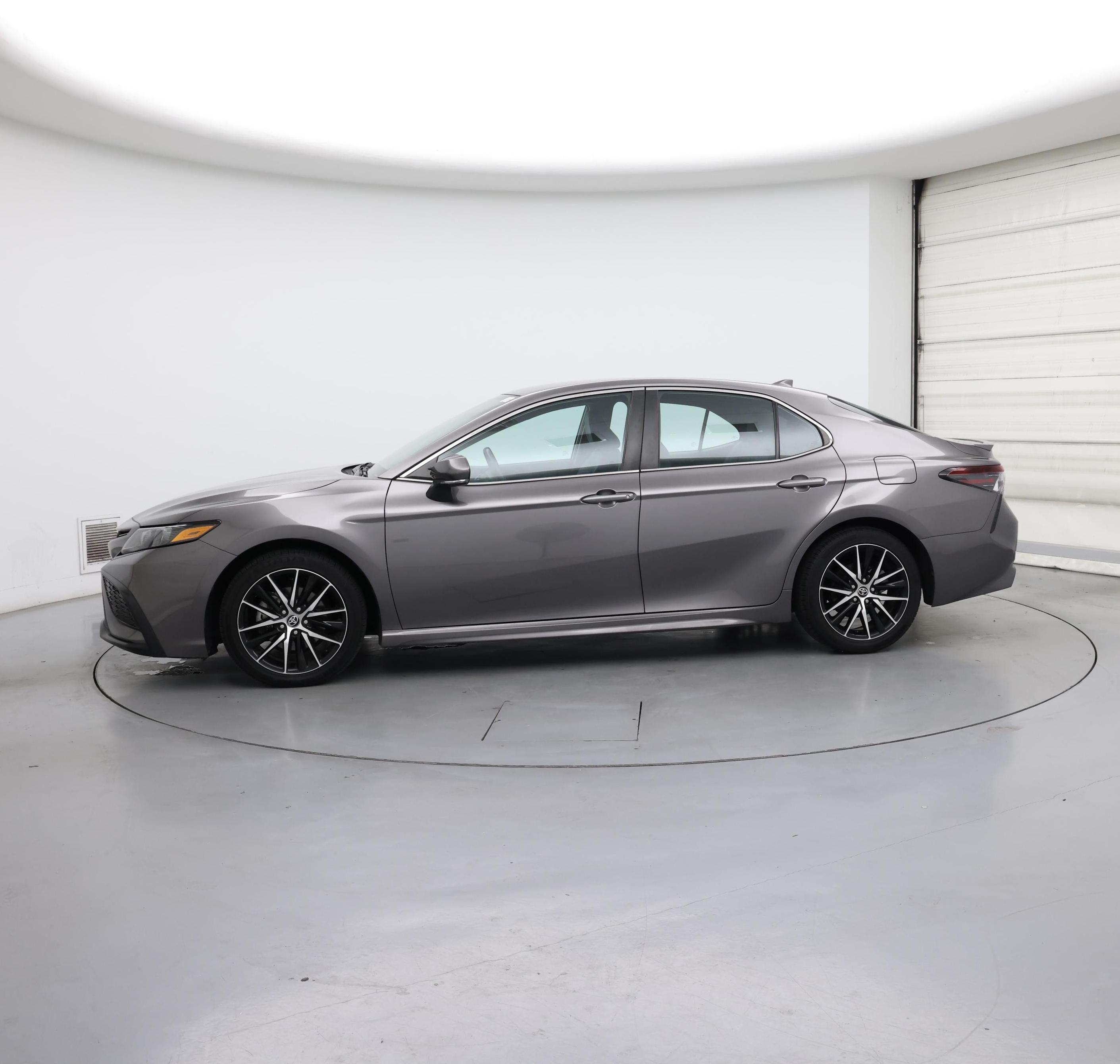 Thumbnail: 2022 Toyota Camry - 3