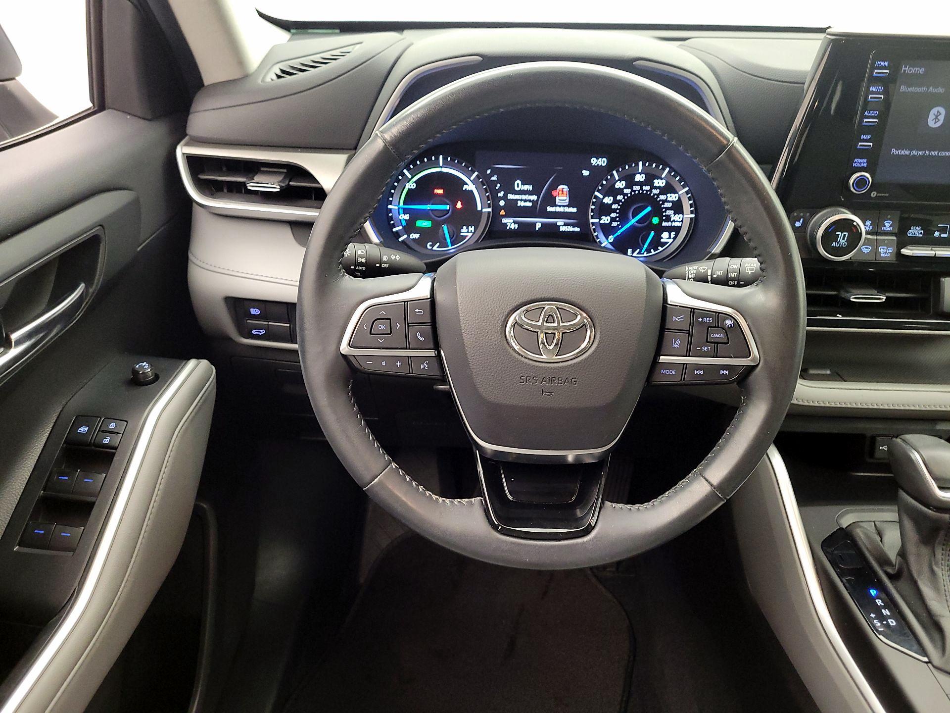 Thumbnail: 2021 Toyota Highlander - 10